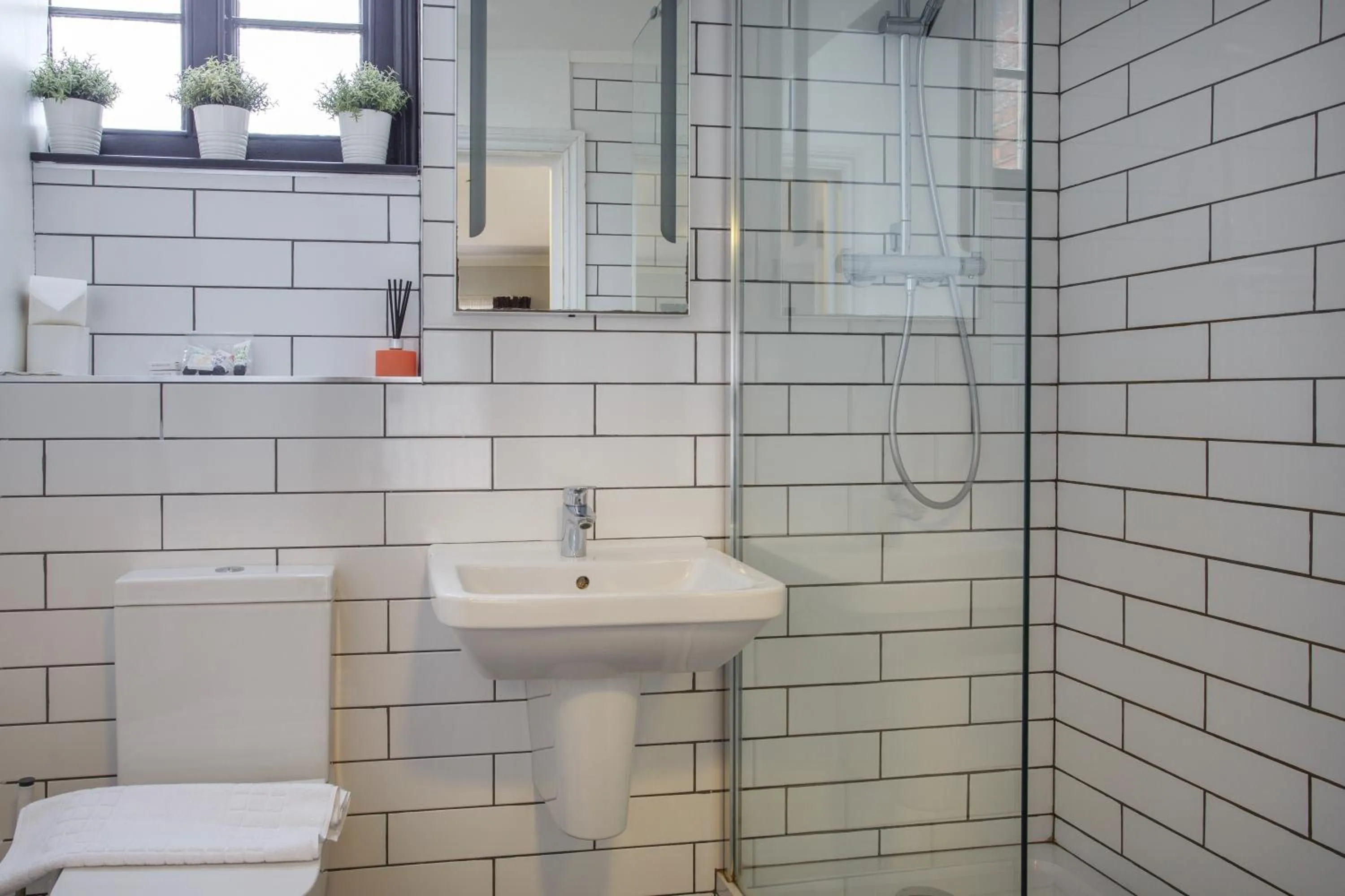 Shower in The Buttery