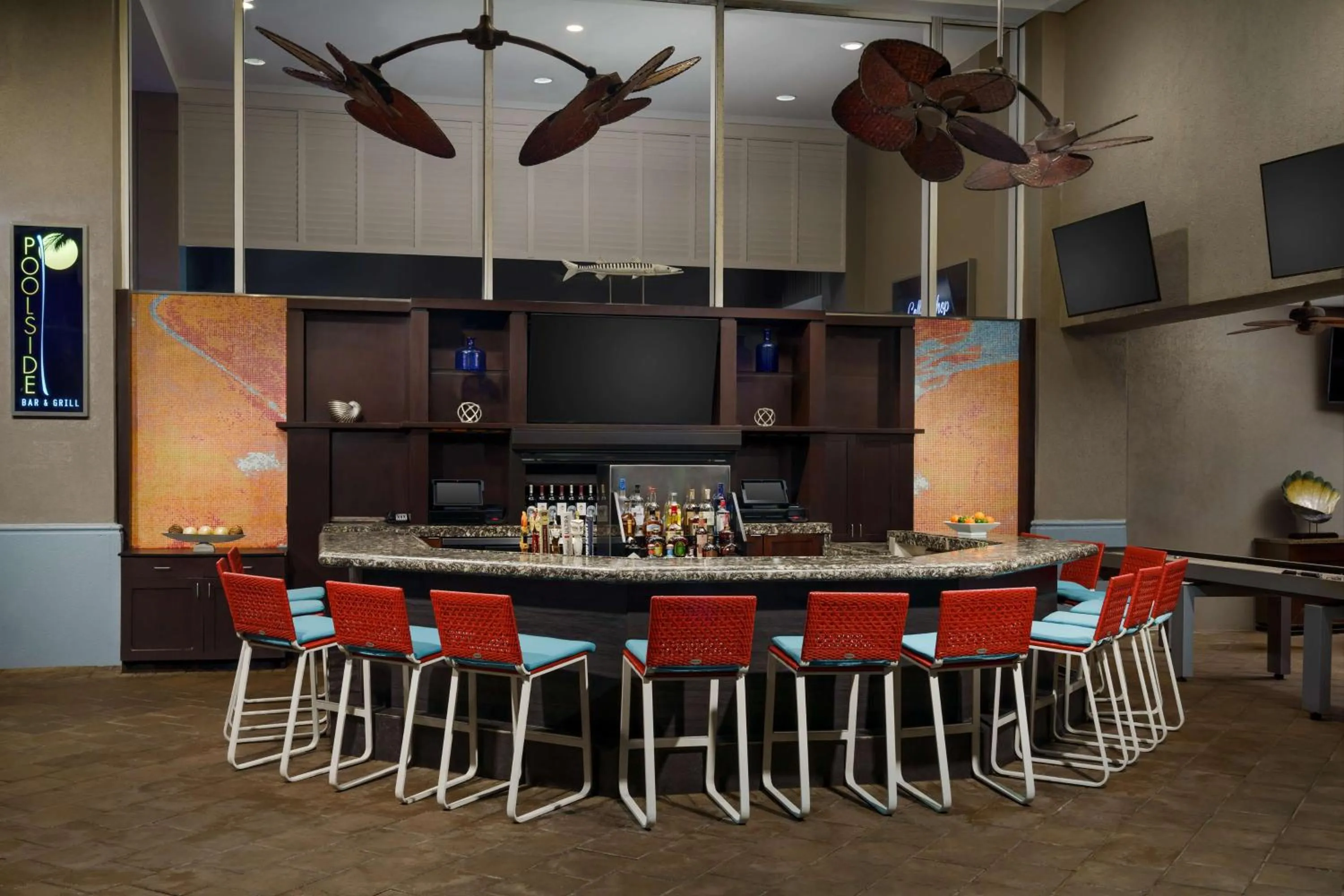 Lounge or bar in Embassy Suites by Hilton Orlando Lake Buena Vista Resort