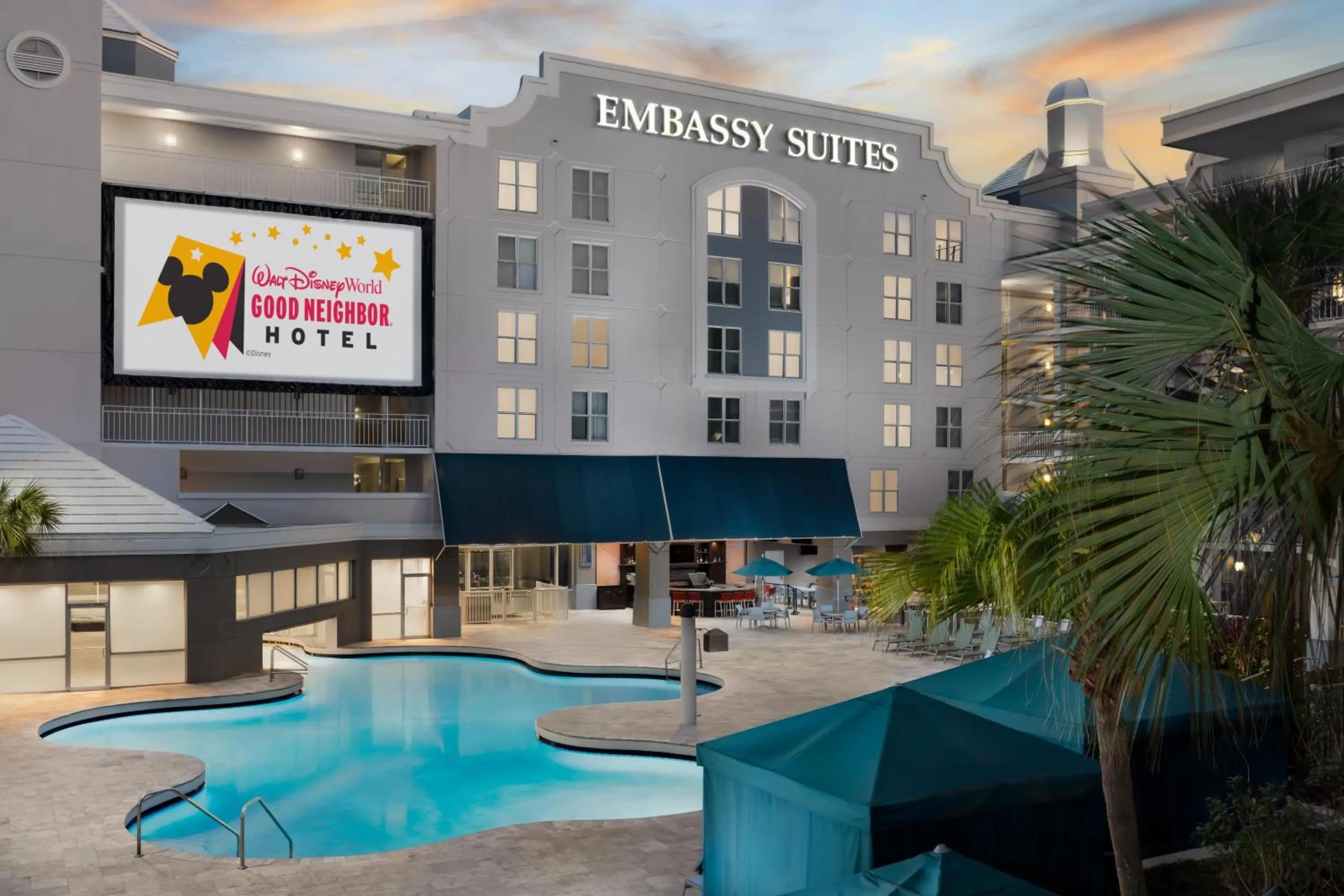 Pool view in Embassy Suites by Hilton Orlando Lake Buena Vista Resort