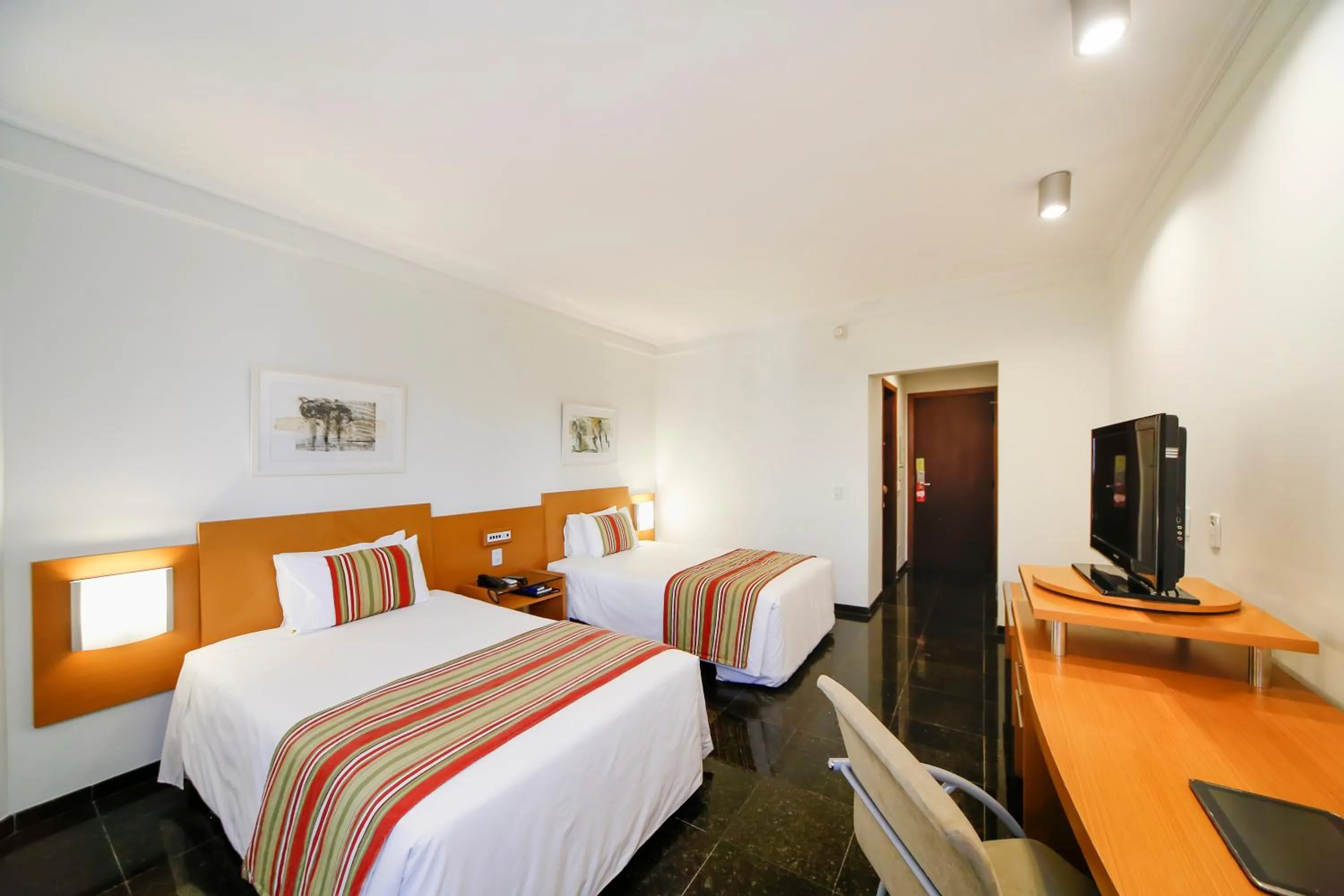 Bedroom, Bed in Grand Hotel Royal Sorocaba by Atlantica