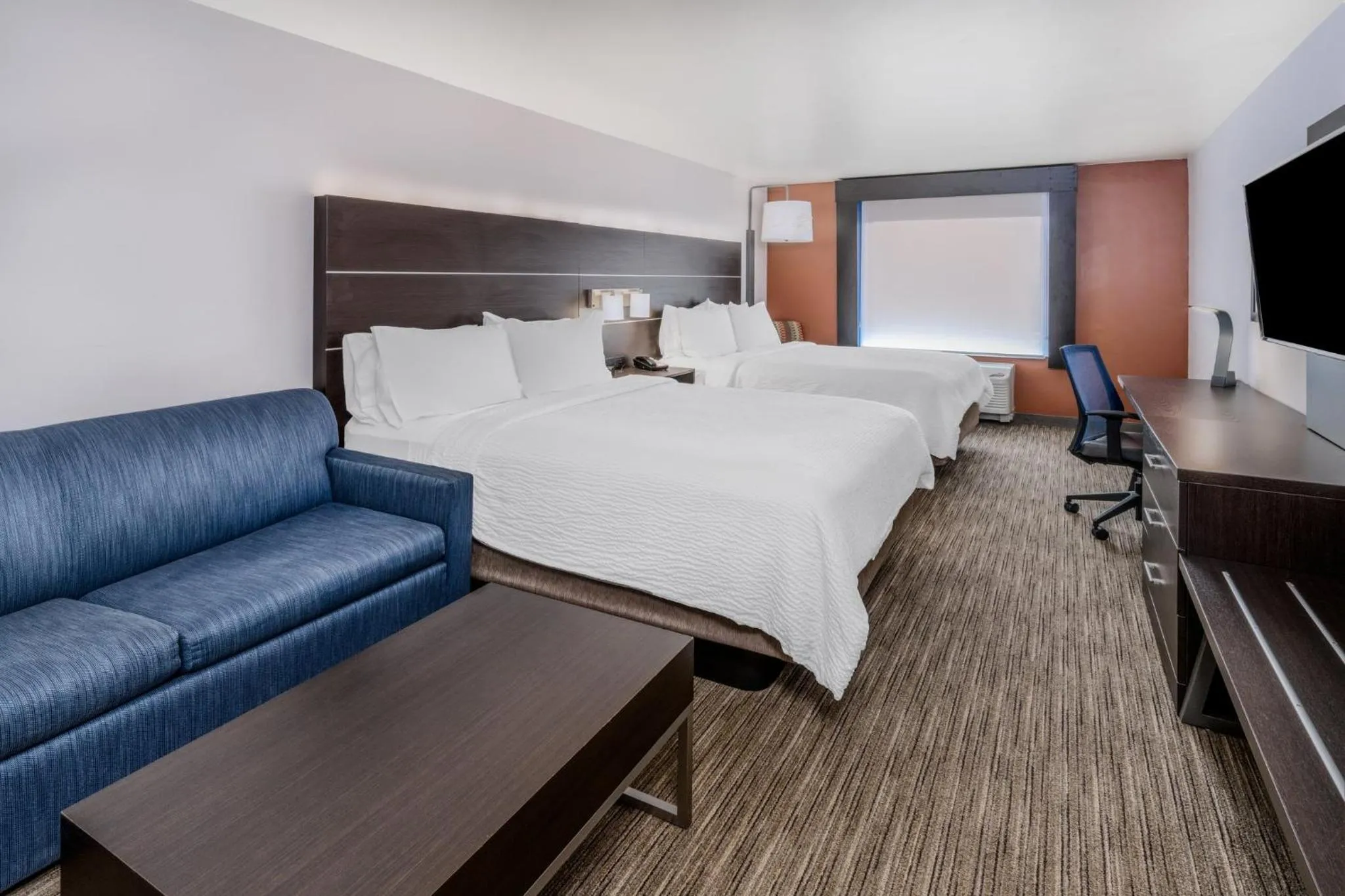 Photo of the whole room, Bed in Holiday Inn Express & Suites - Colorado Springs AFA Northgate by IHG