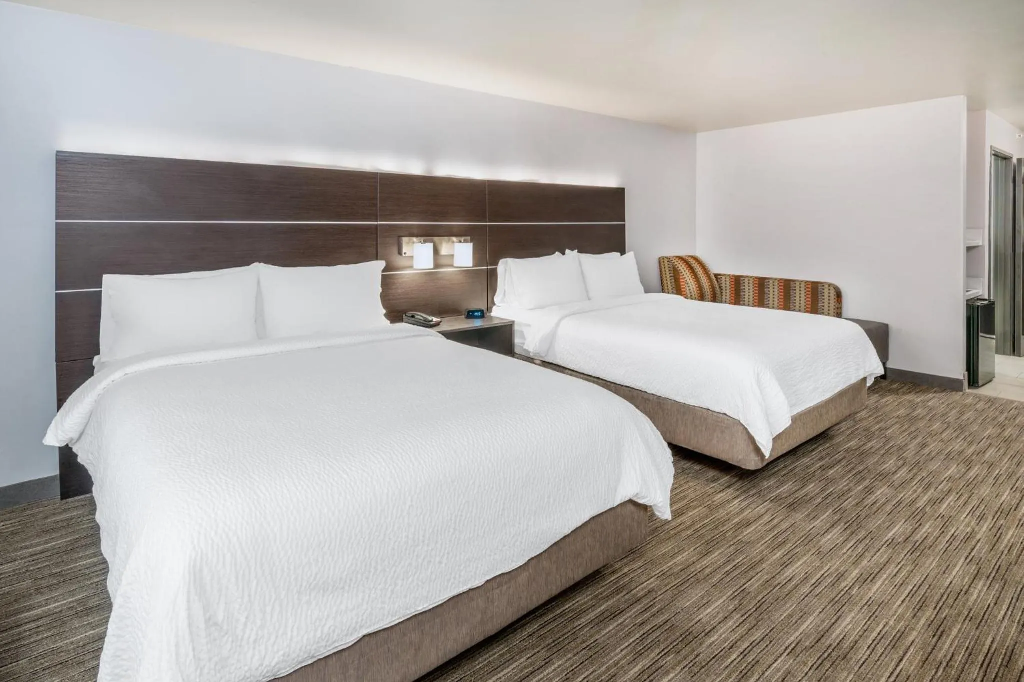 Photo of the whole room, Bed in Holiday Inn Express & Suites - Colorado Springs AFA Northgate by IHG