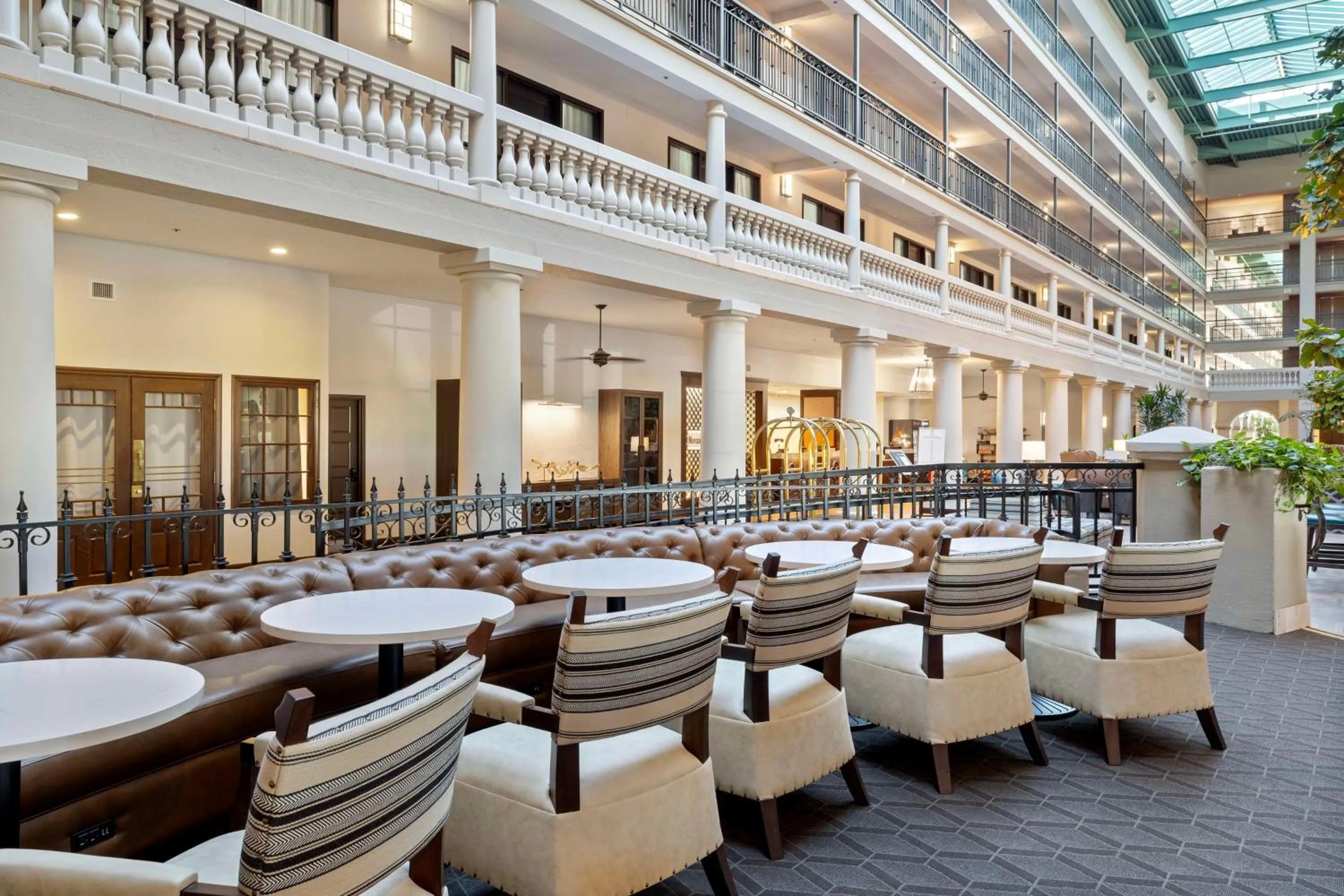 Breakfast in Embassy Suites by Hilton Los Angeles International Airport South