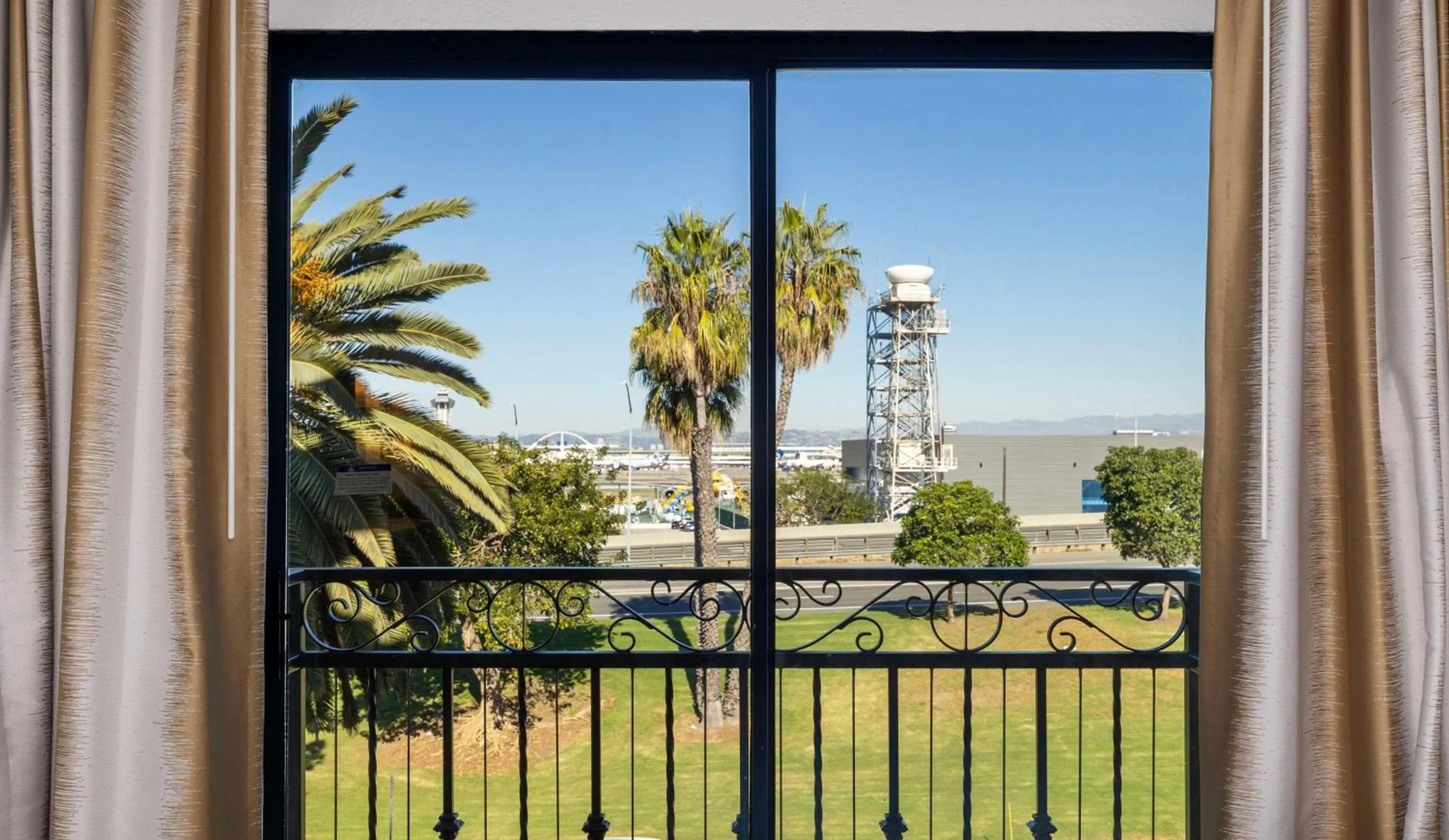 View (from property/room) in Embassy Suites by Hilton Los Angeles International Airport South
