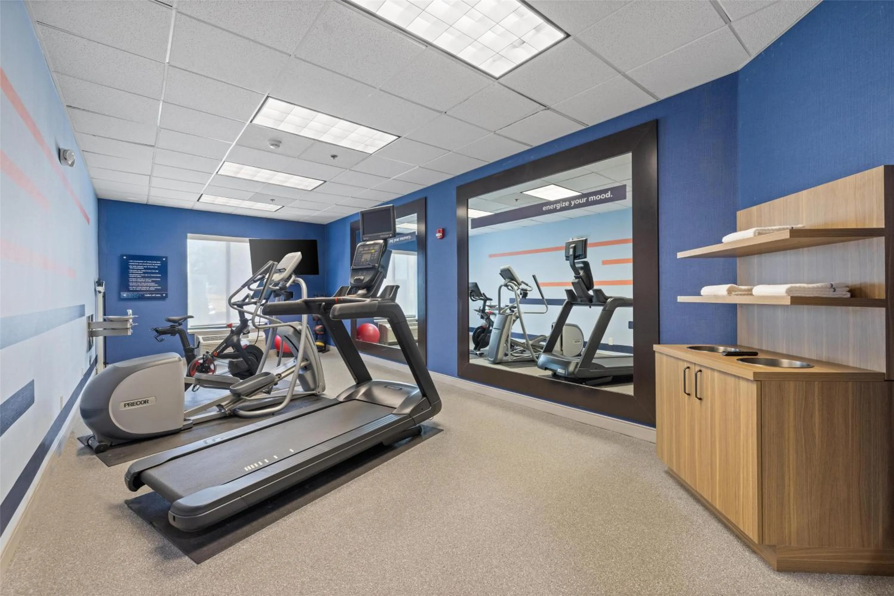 Fitness centre/facilities in Hampton Inn & Suites Madera