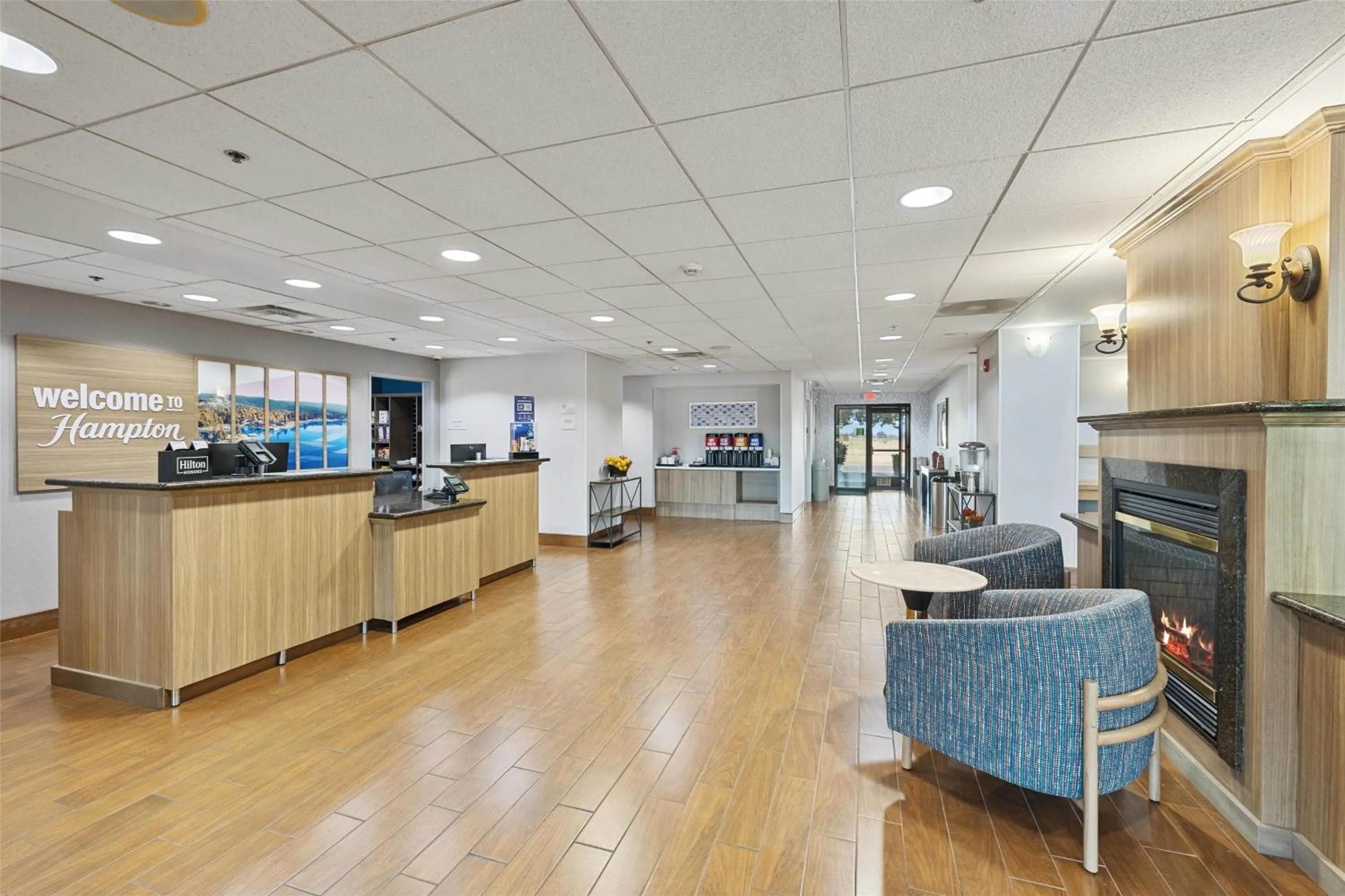 Lobby or reception in Hampton Inn & Suites Madera