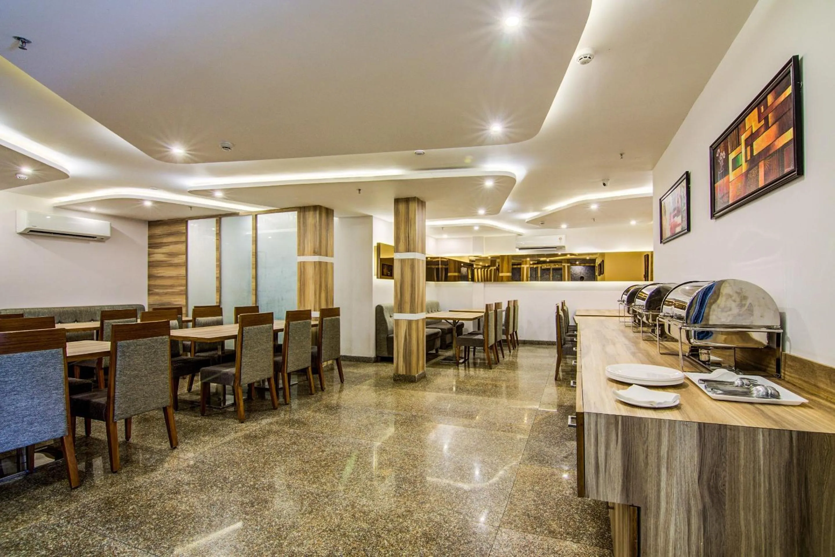 Restaurant/places to eat in Super Capital O Pratibha Grand