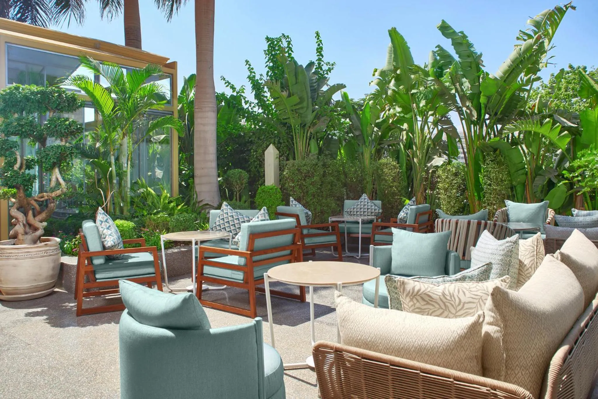 Lounge or bar in Staybridge Suites & Apartments - Citystars by IHG