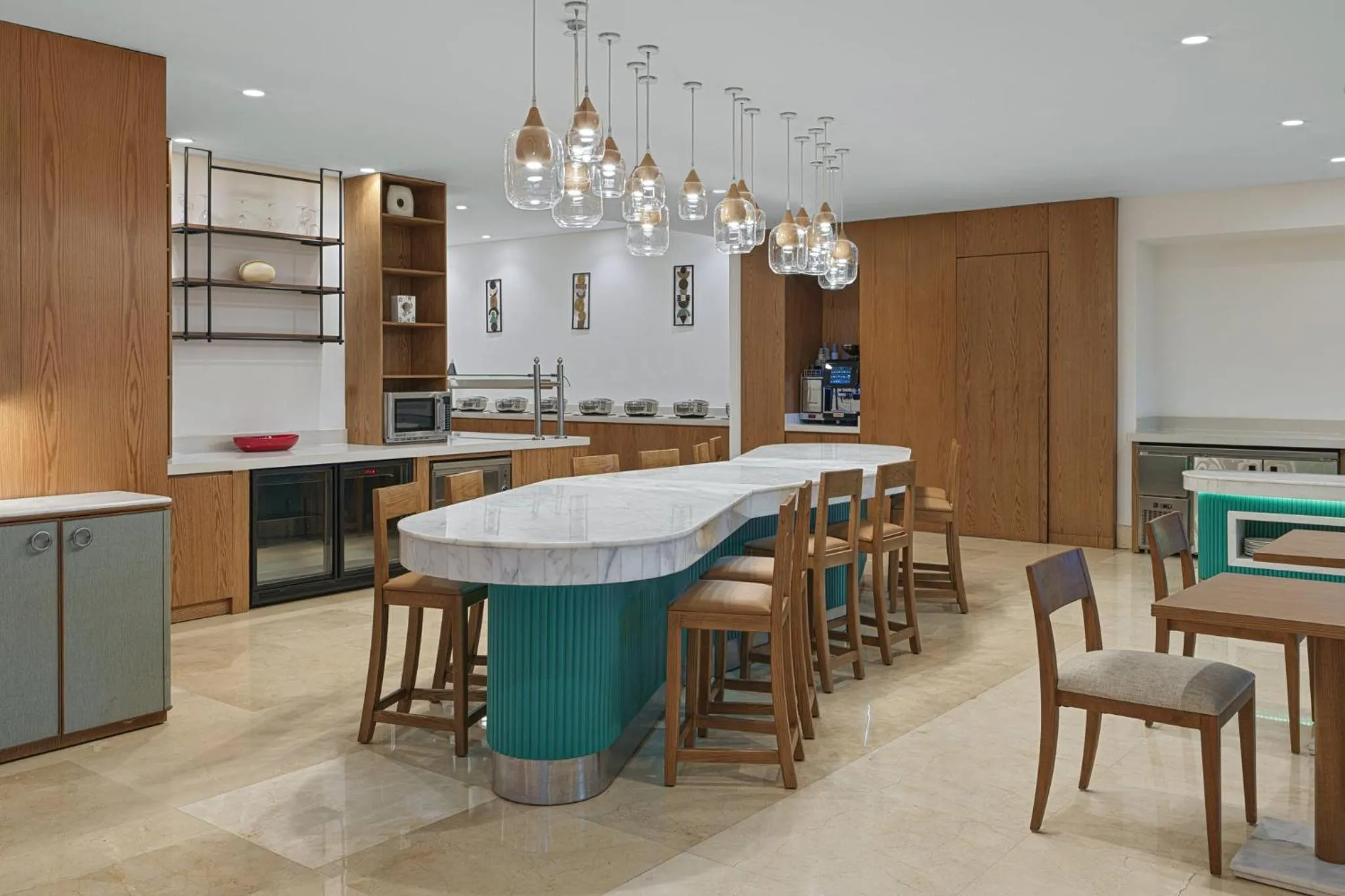 Restaurant/places to eat in Staybridge Suites & Apartments - Citystars by IHG