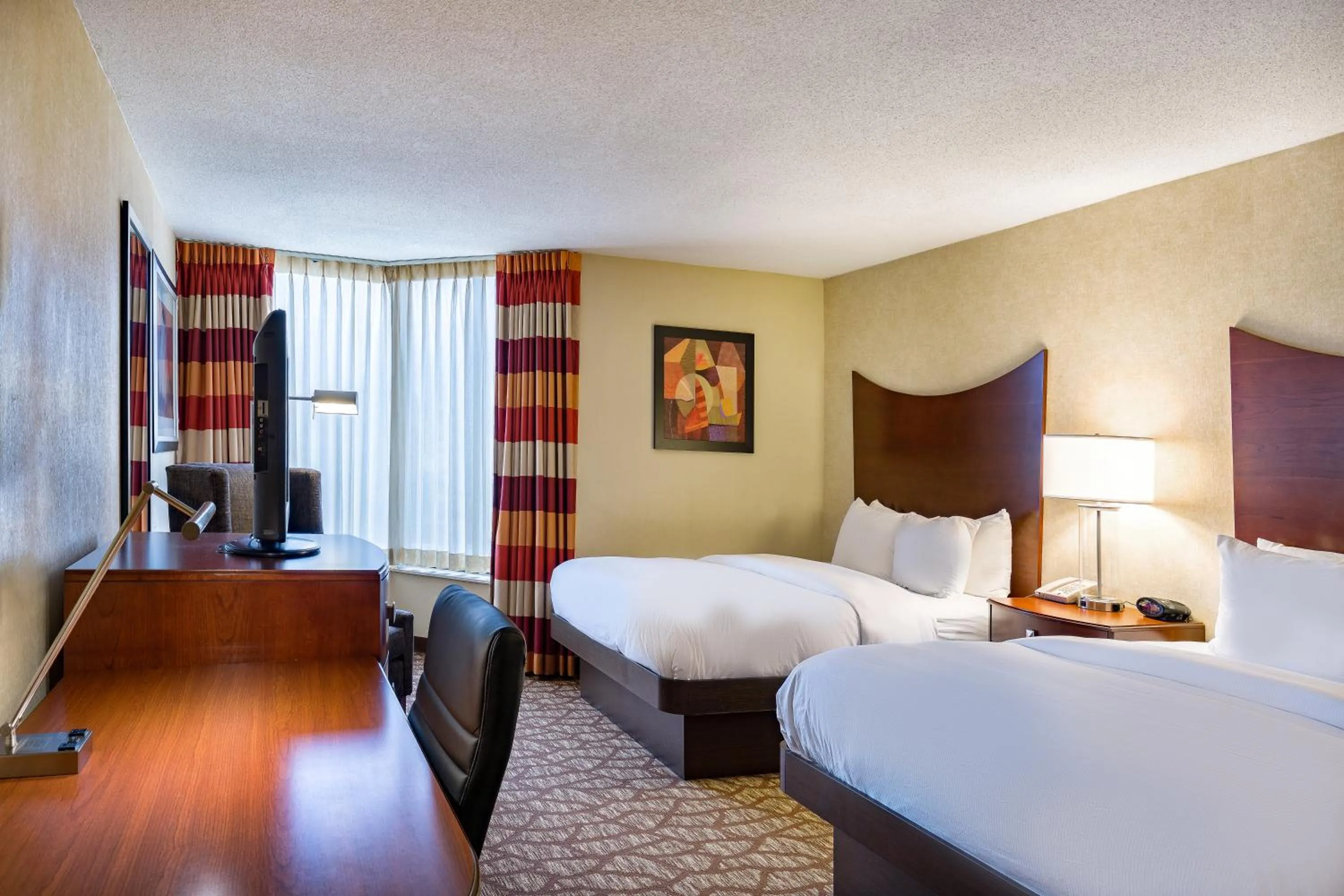 Bed in DoubleTree by Hilton Johnson City