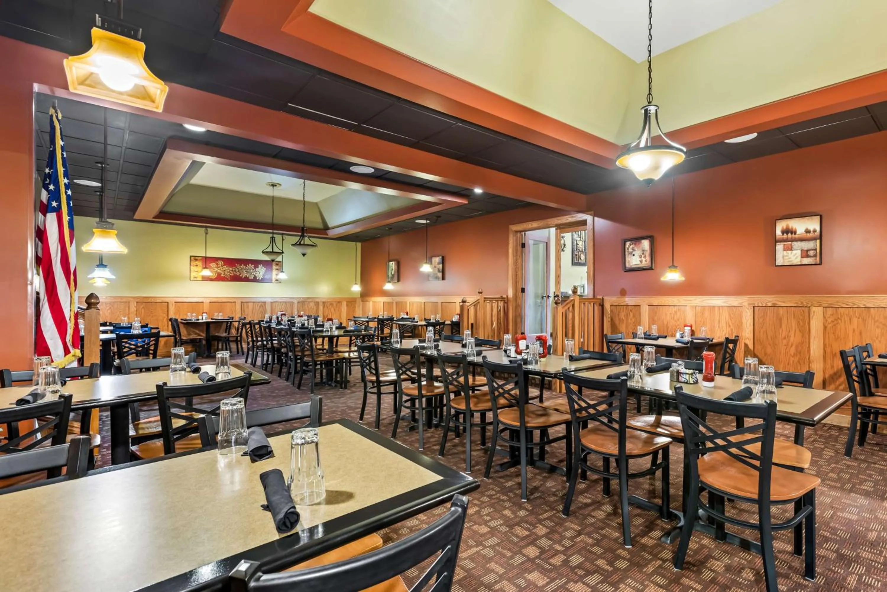 Restaurant/places to eat in Best Western Tower West Lodge