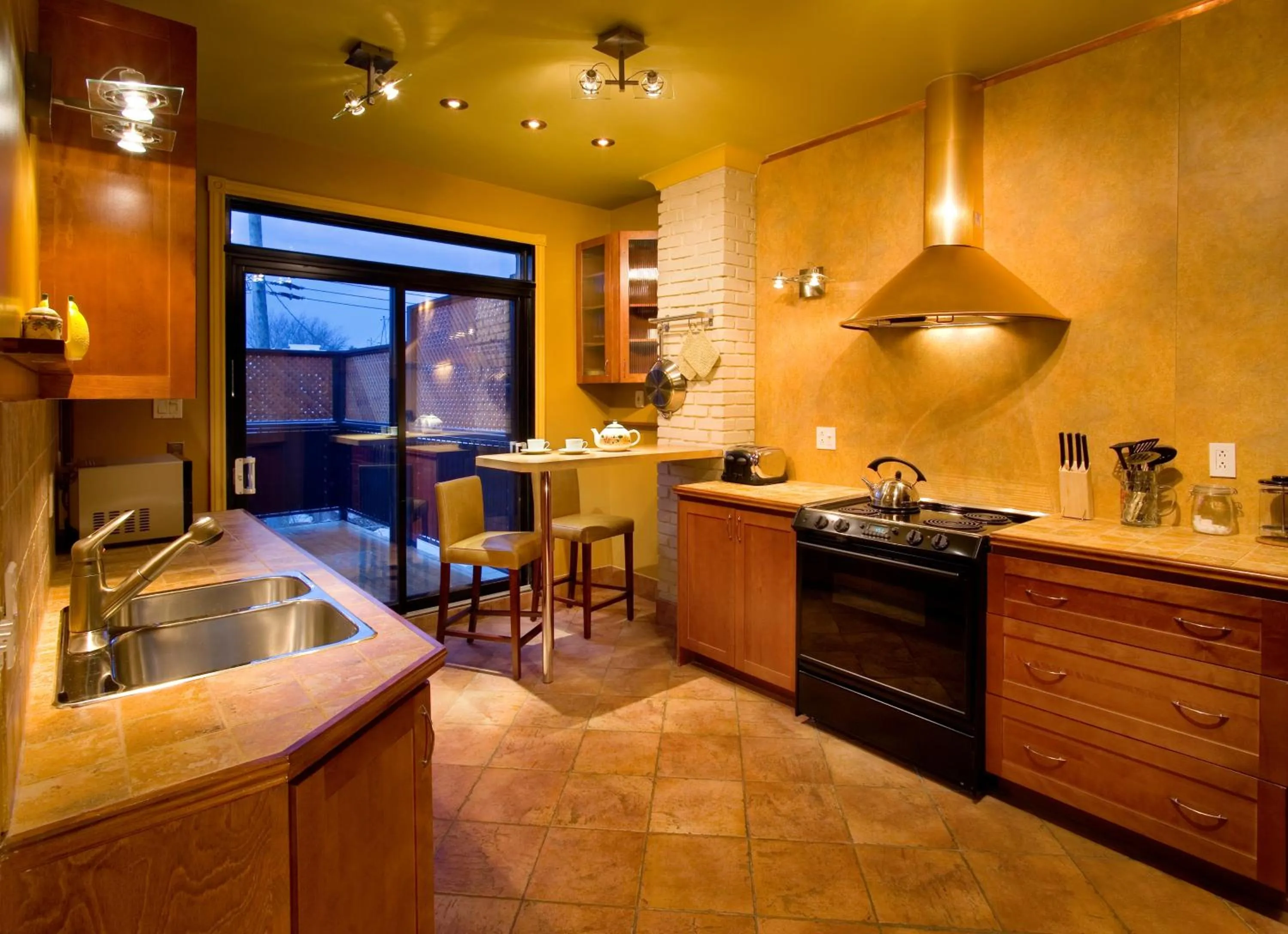 Kitchen or kitchenette in A La Carte Bed & Breakfast