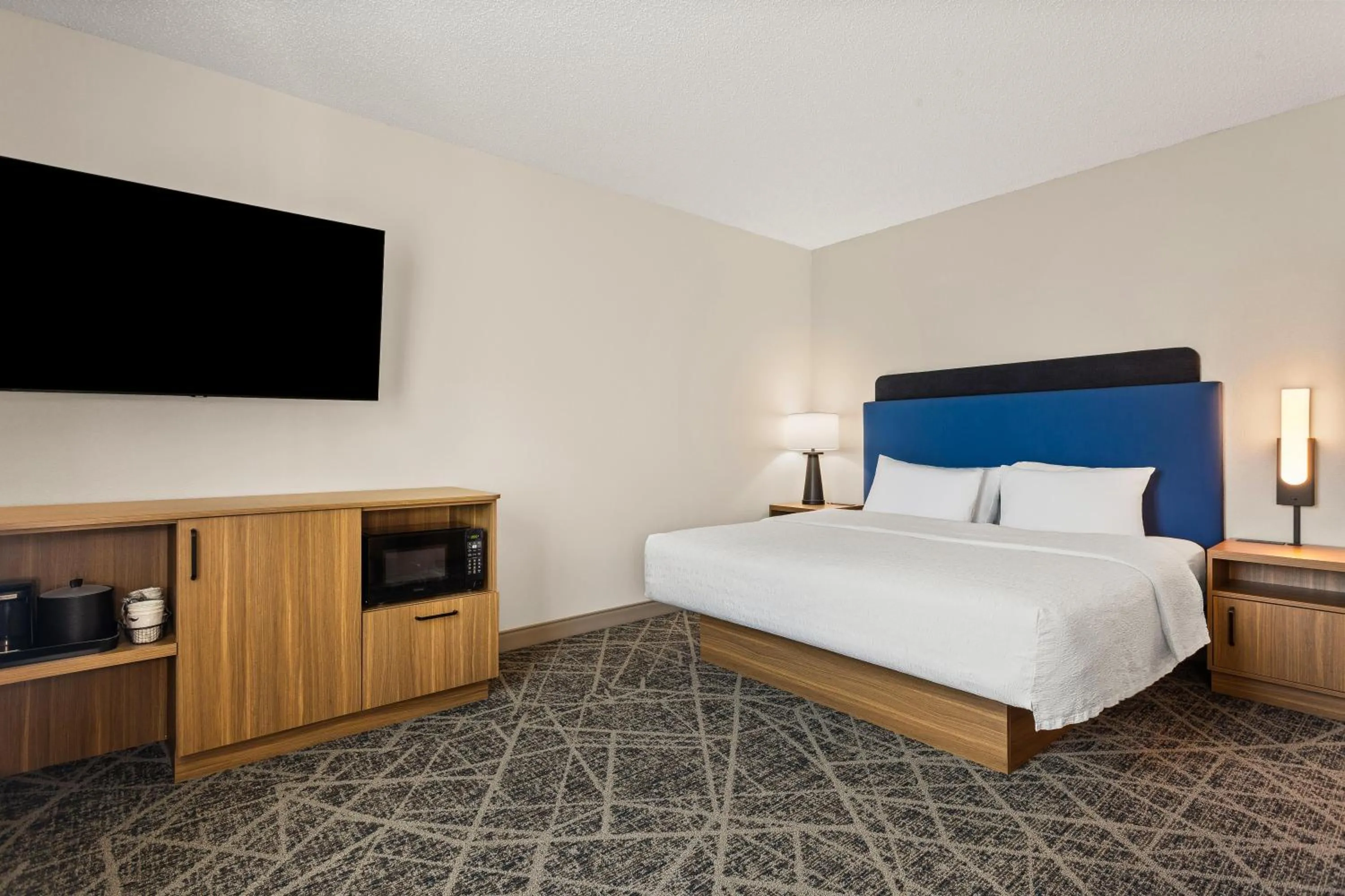 Bed in Hampton Inn & Suites Port Richey