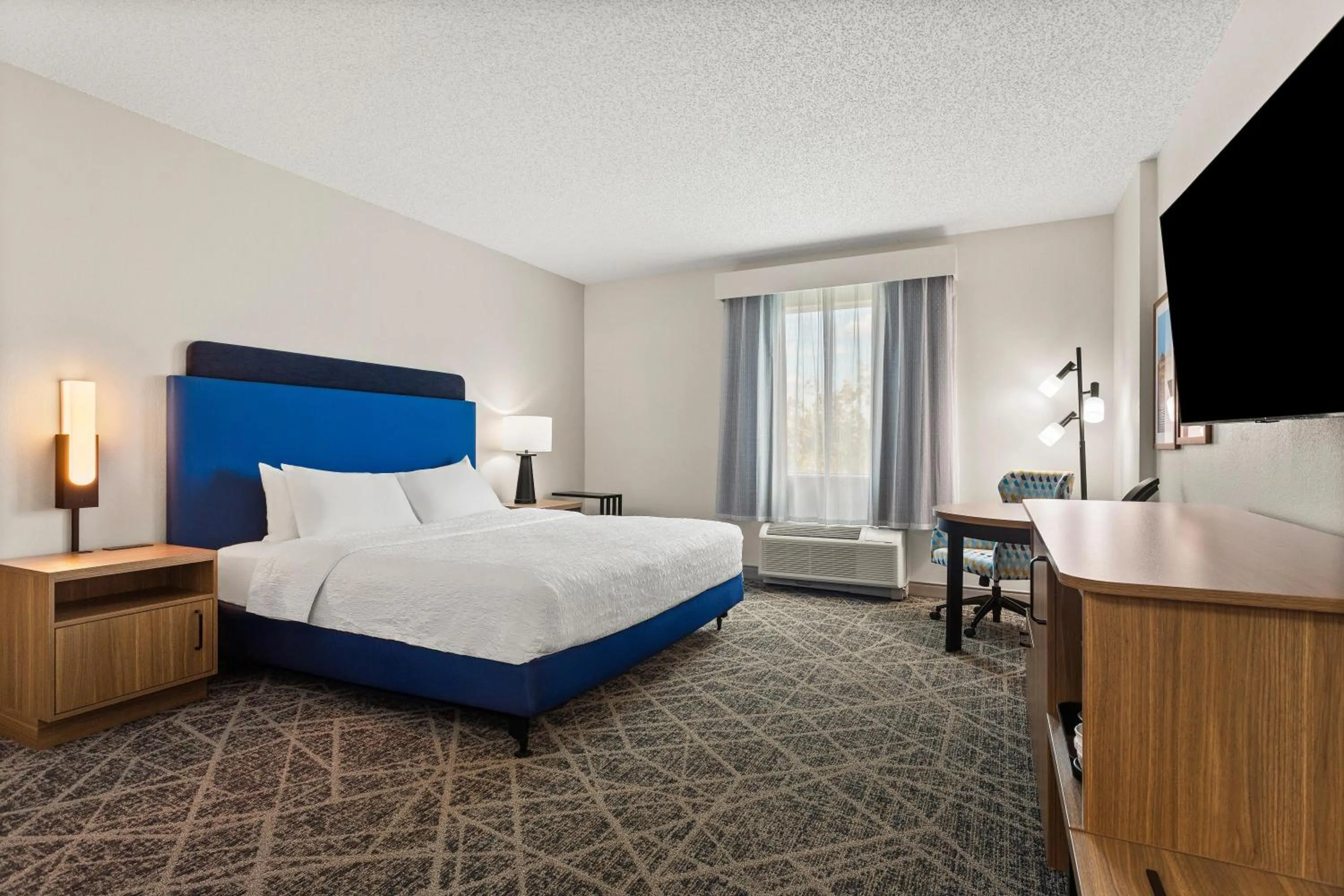 Bed in Hampton Inn & Suites Port Richey