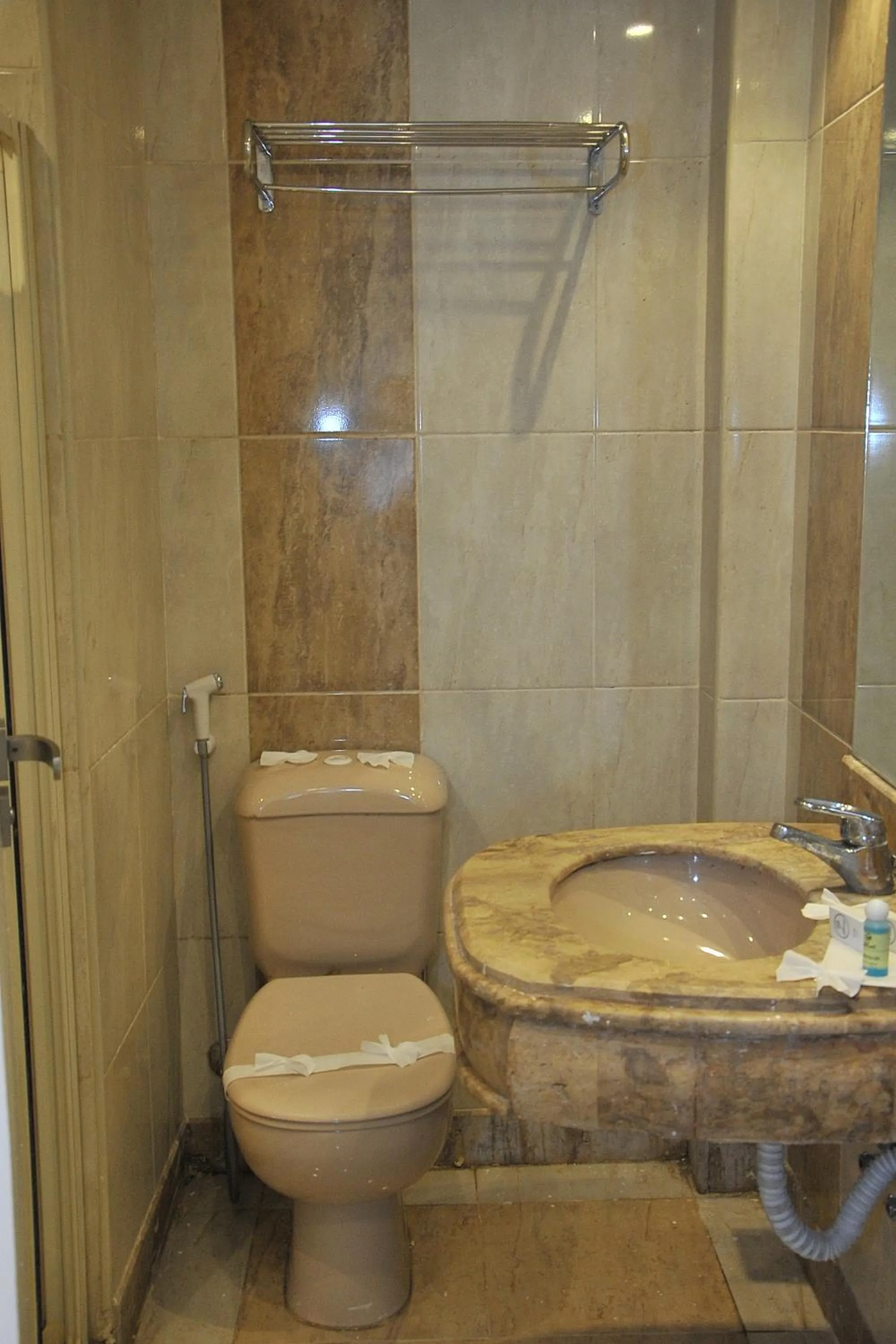 Bathroom in Salma Hotel Cairo