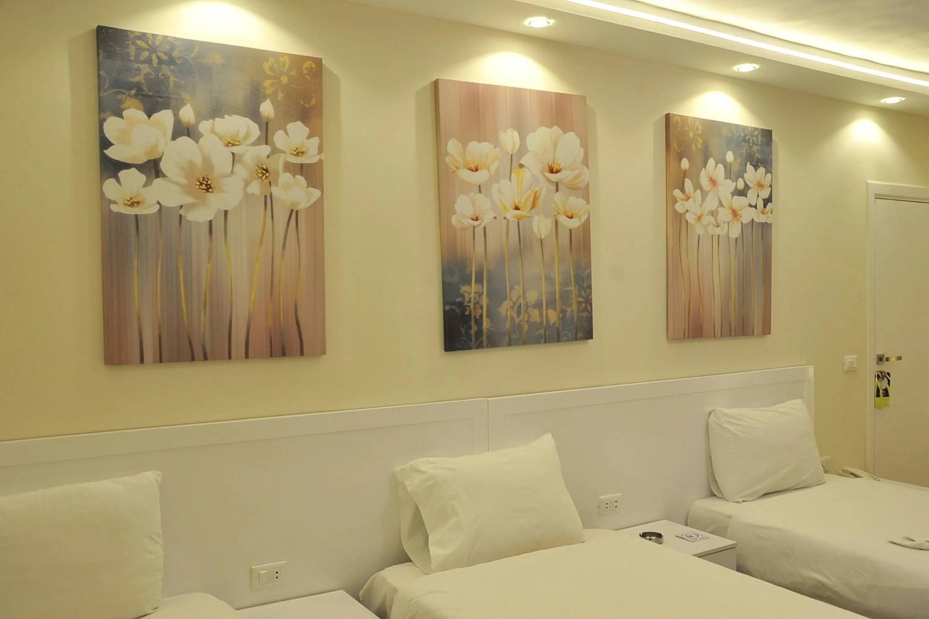 Bed in Salma Hotel Cairo