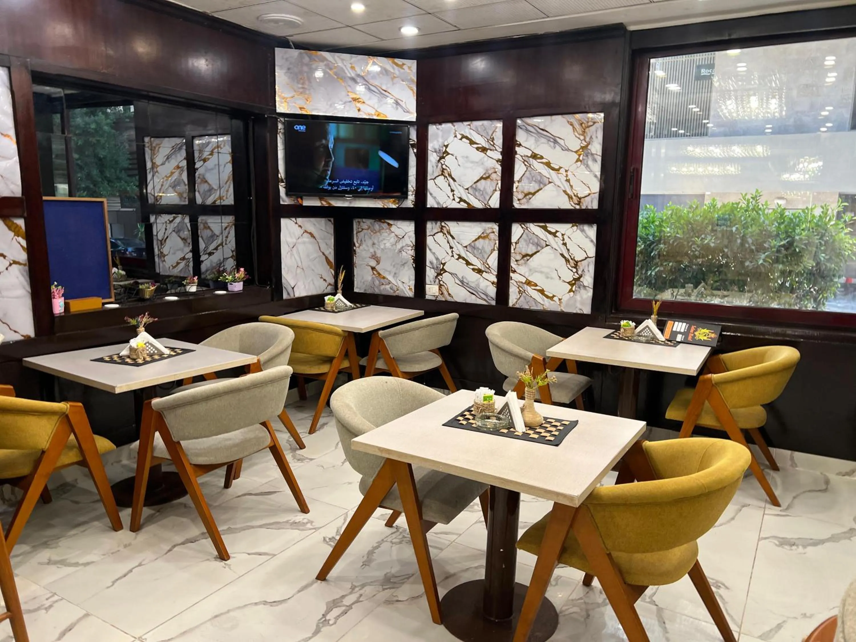 Restaurant/places to eat in Salma Hotel Cairo