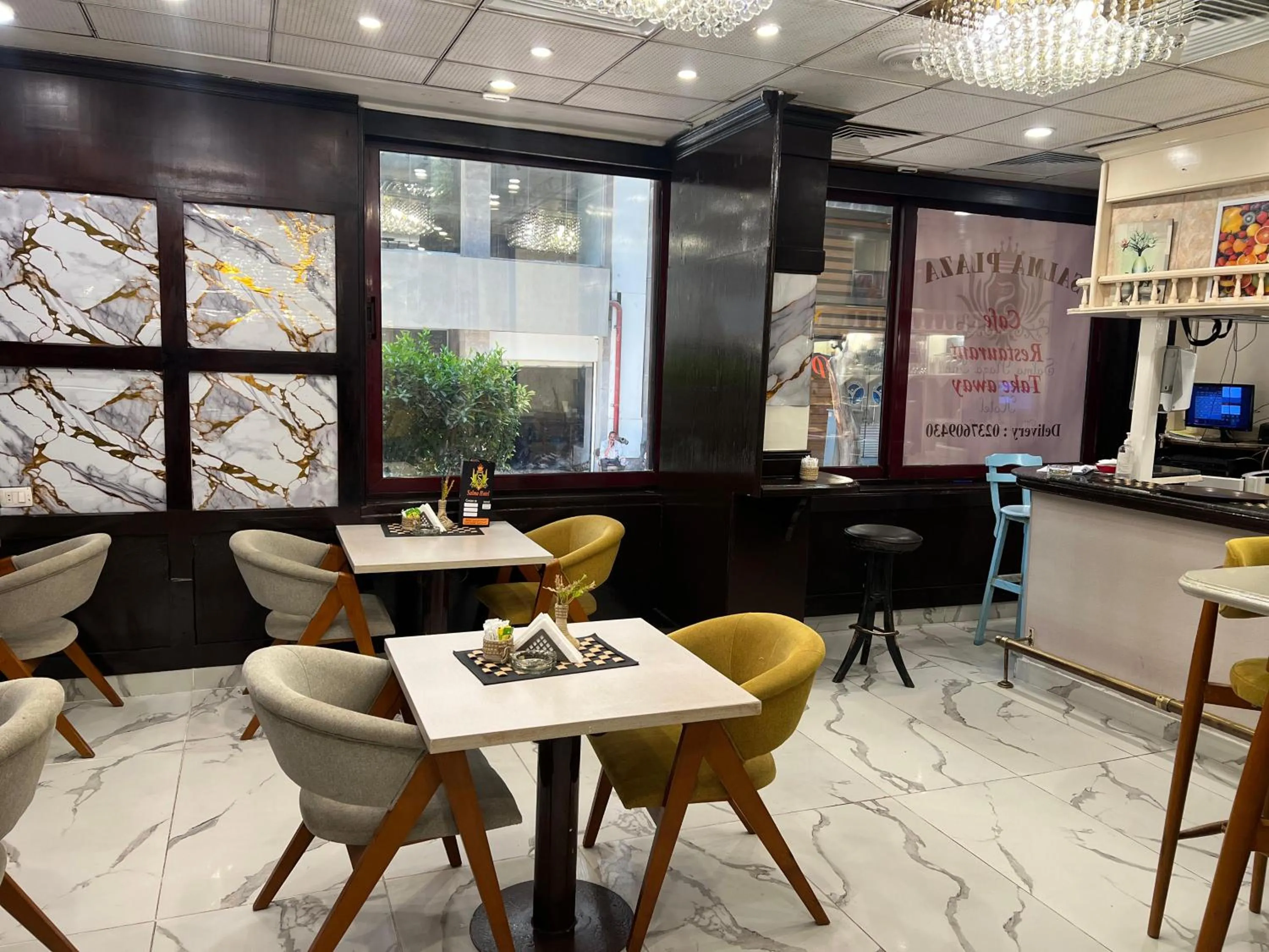 Restaurant/places to eat in Salma Hotel Cairo