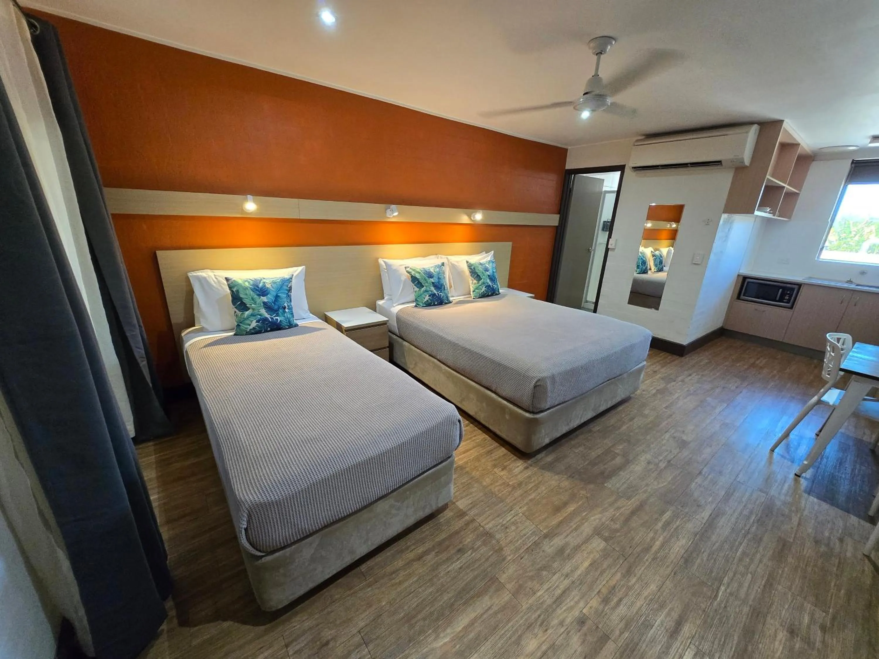 Deluxe Queen Room in Broome Time Resort