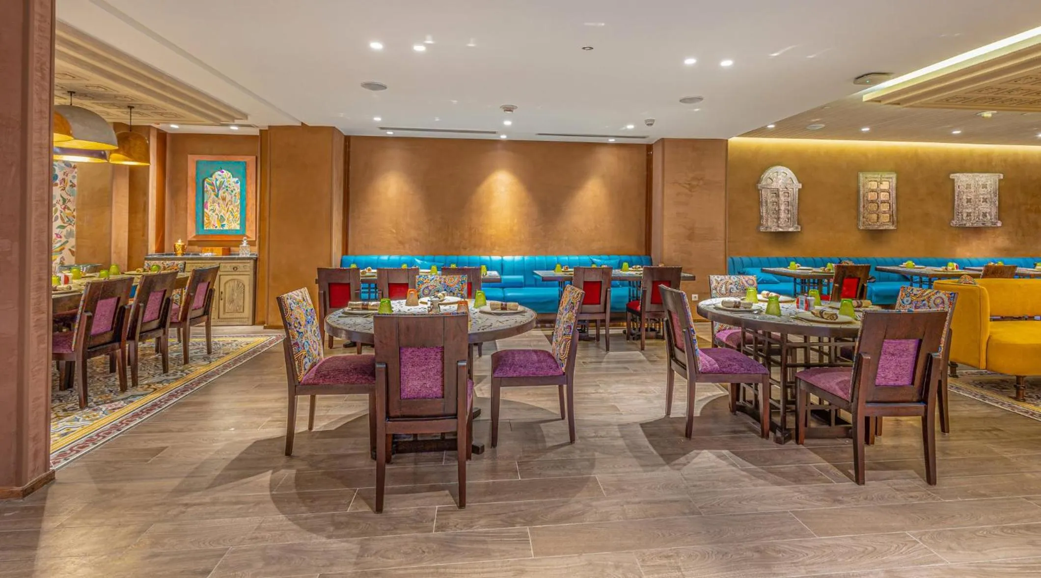 Restaurant/places to eat in Holiday Inn Citystars by IHG