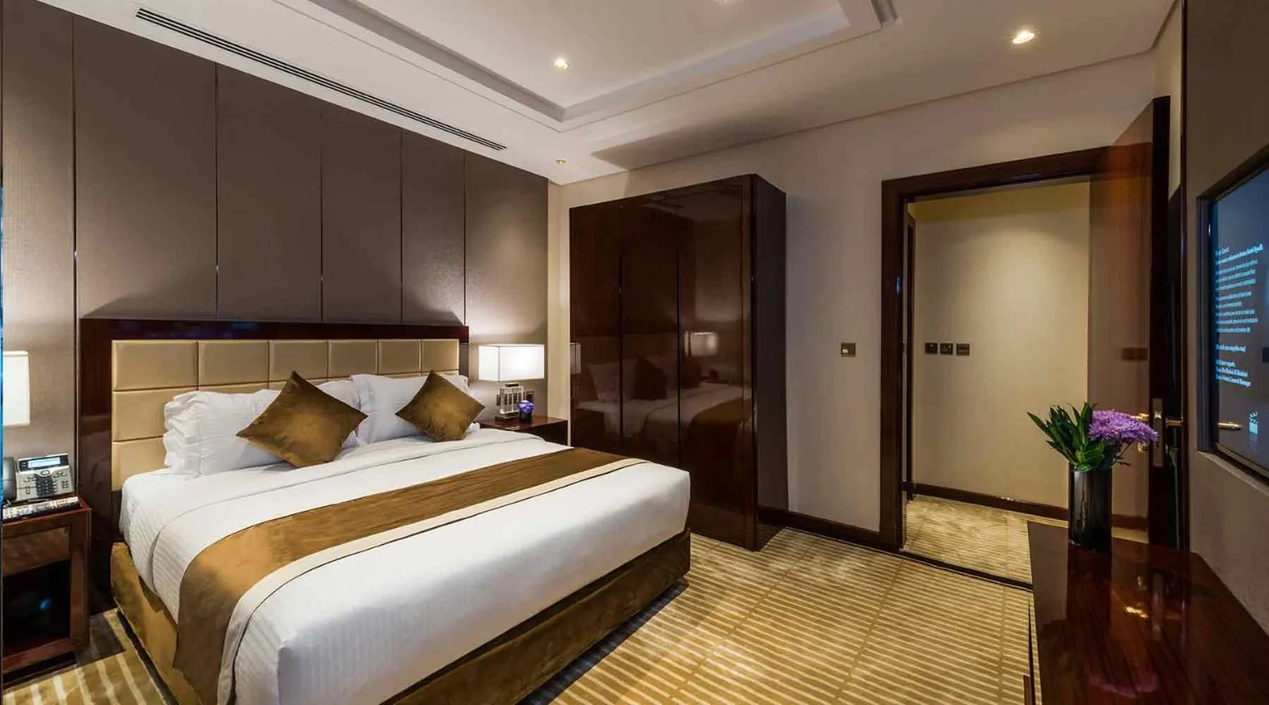 Photo of the whole room, Bed in Braira Al Wezarat