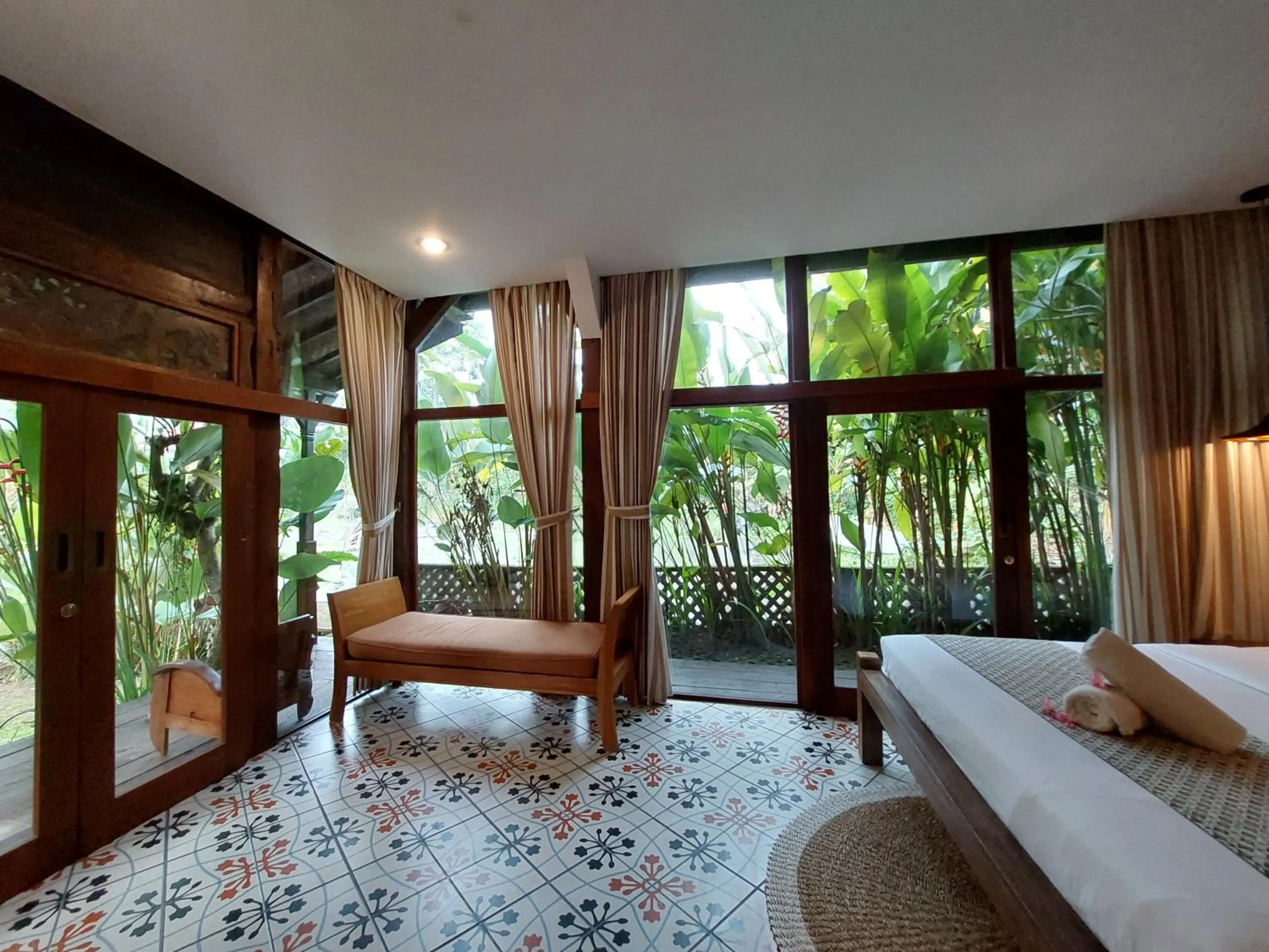 Bed in Gusde Tranquil Villas by EPS