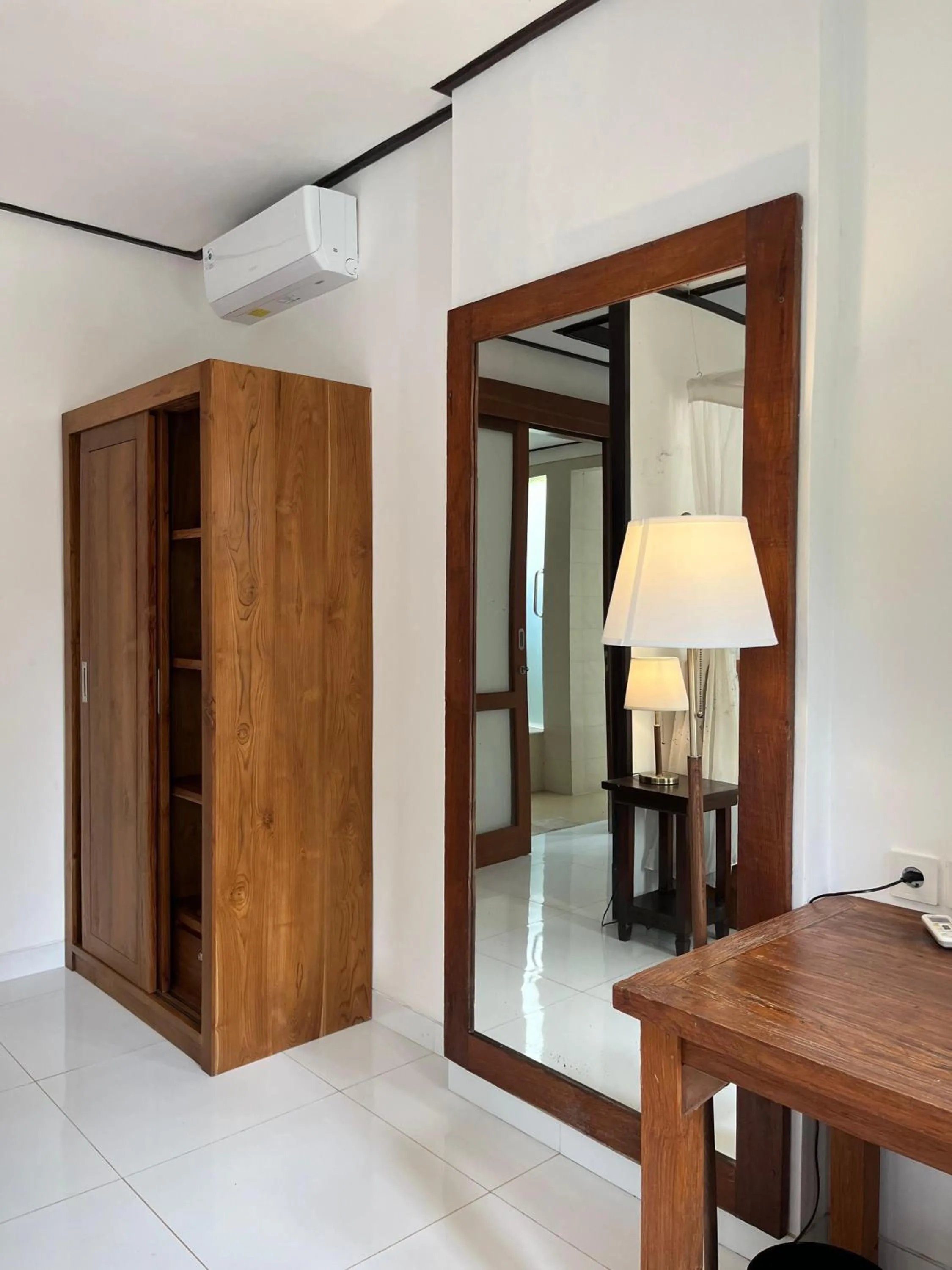 wardrobe in Gusde Tranquil Villas by EPS