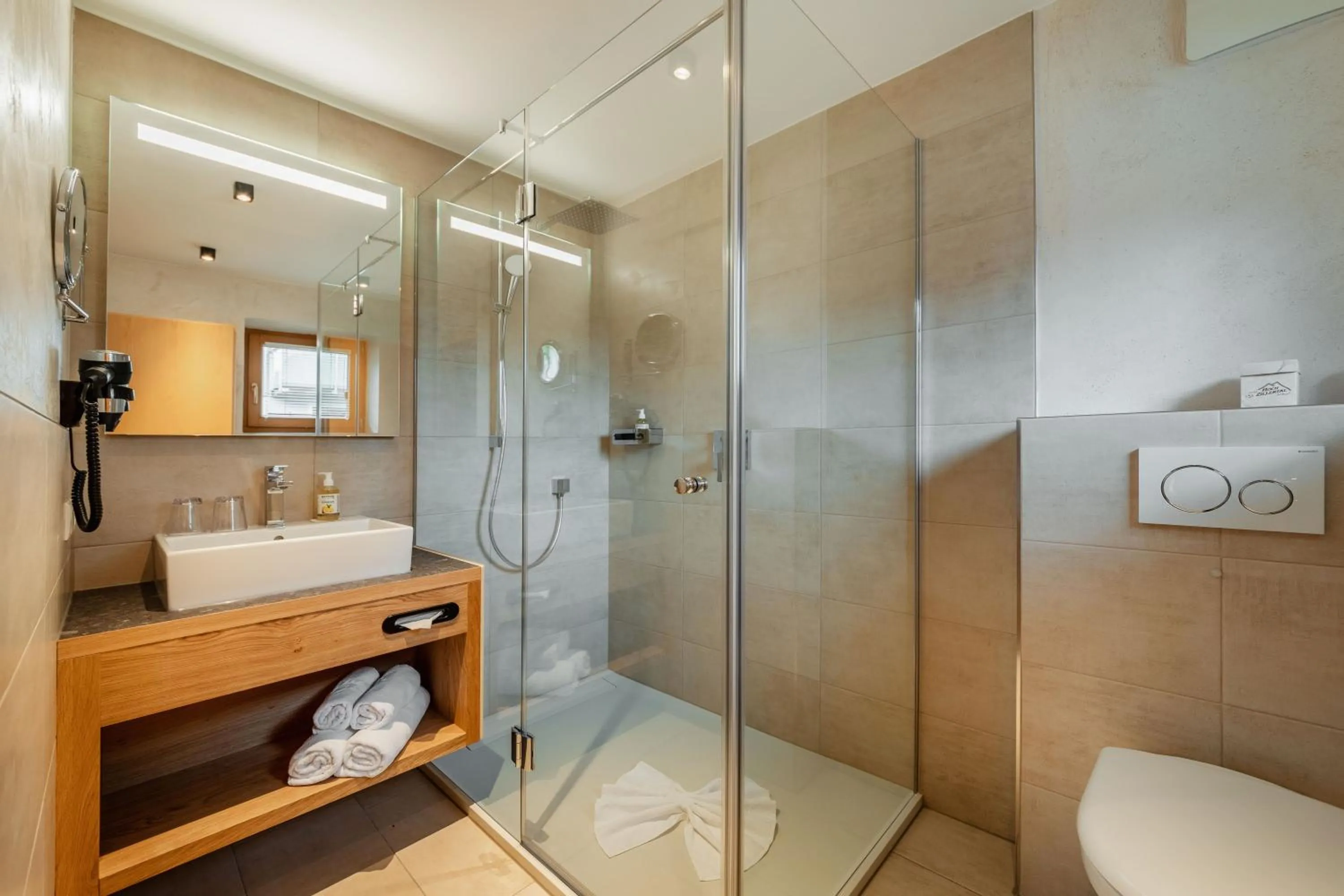 Shower in Kräuterhotel Hochzillertal