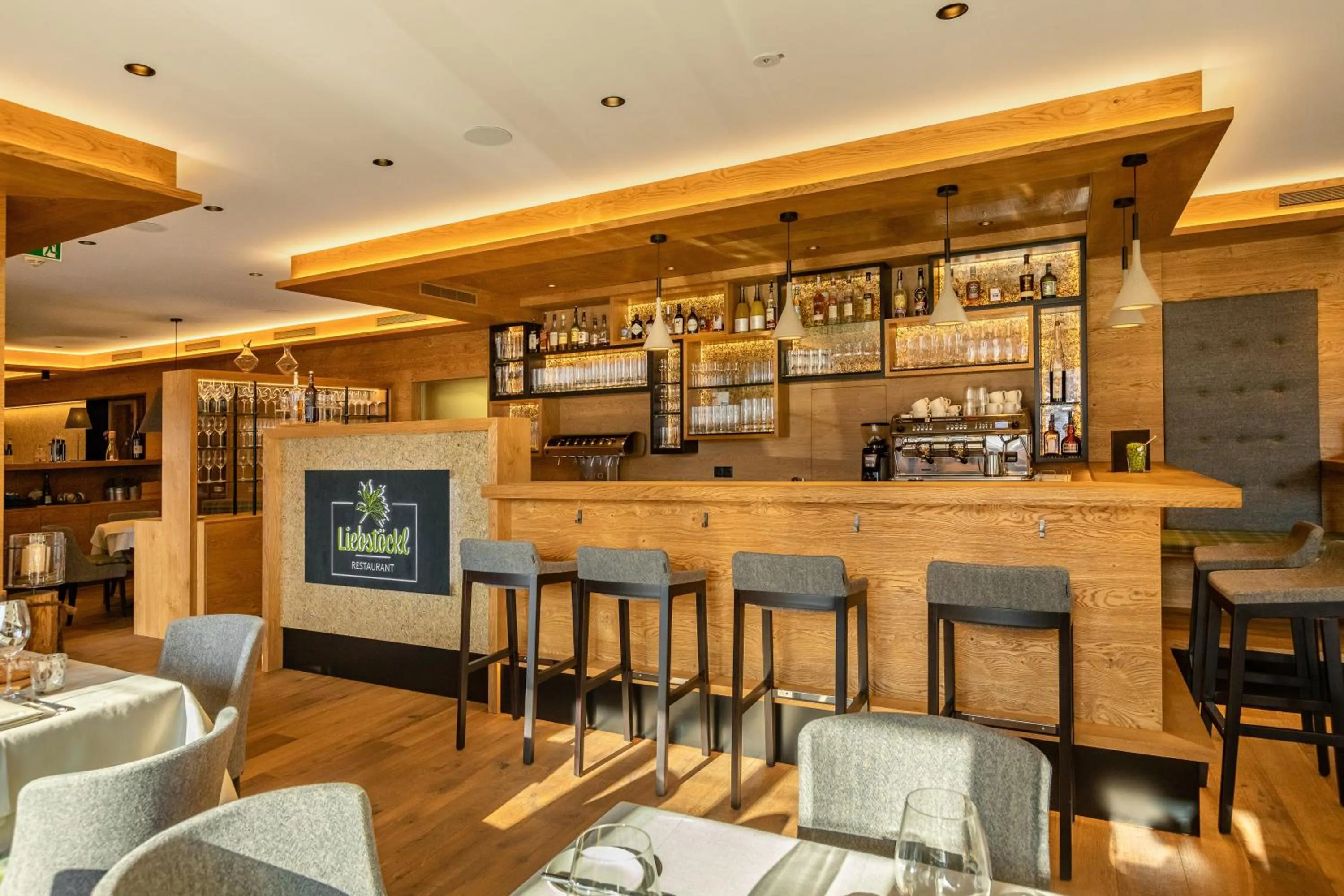 Lounge or bar in Kräuterhotel Hochzillertal