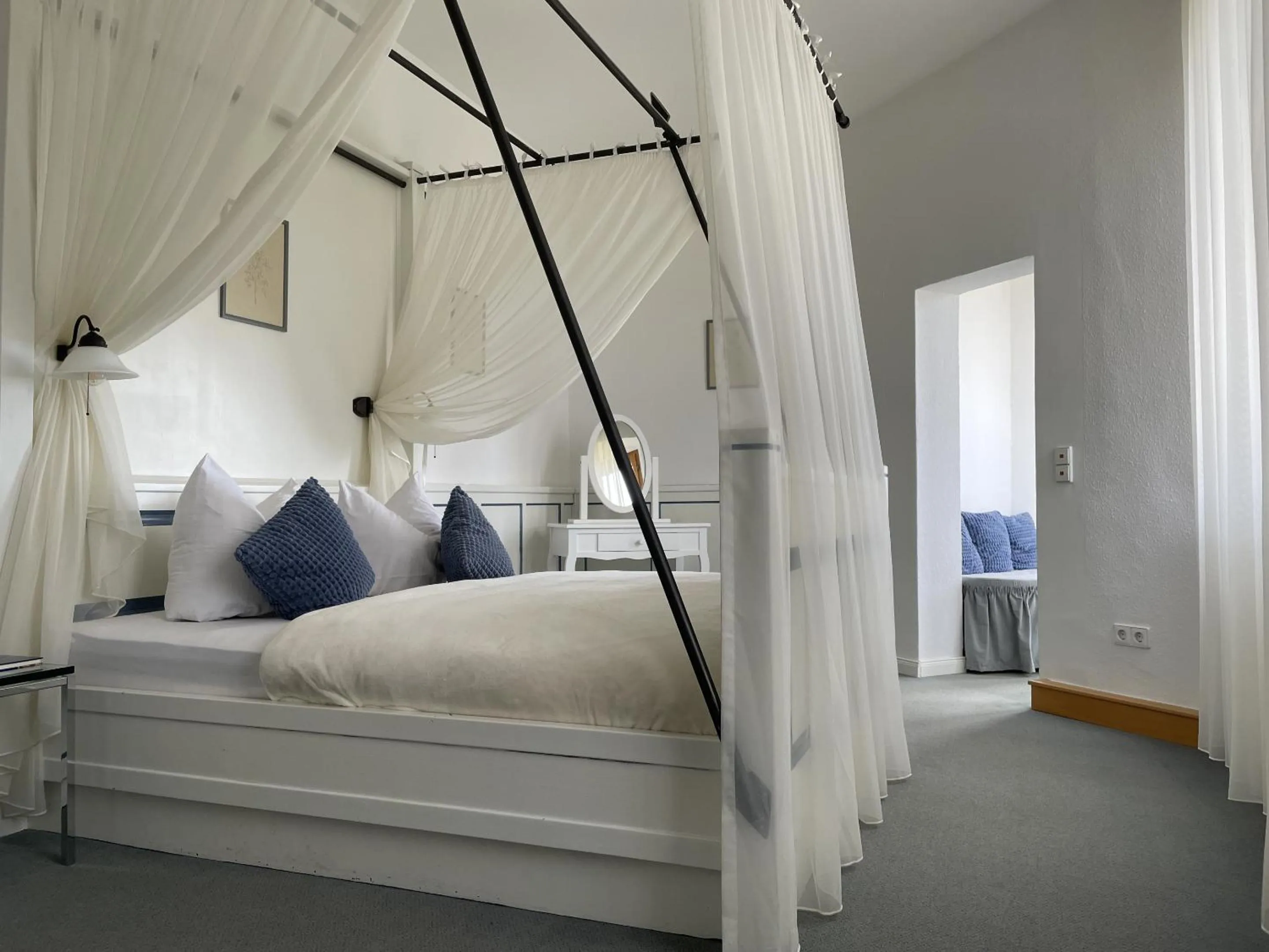 Bedroom, Bed in Hotel & Restaurant Schloss Weißenburg