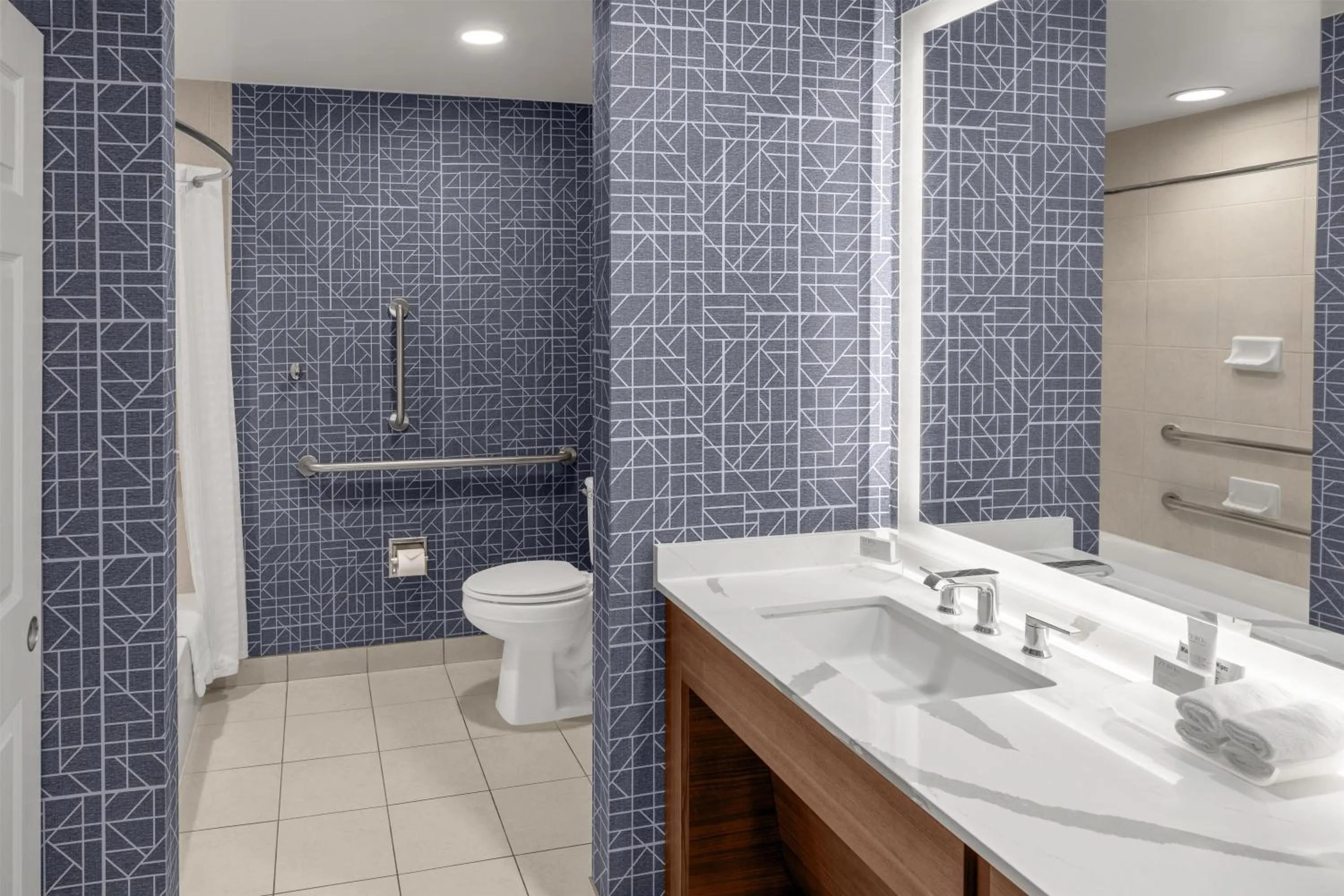 Bathroom in Homewood Suites by Hilton New Orleans