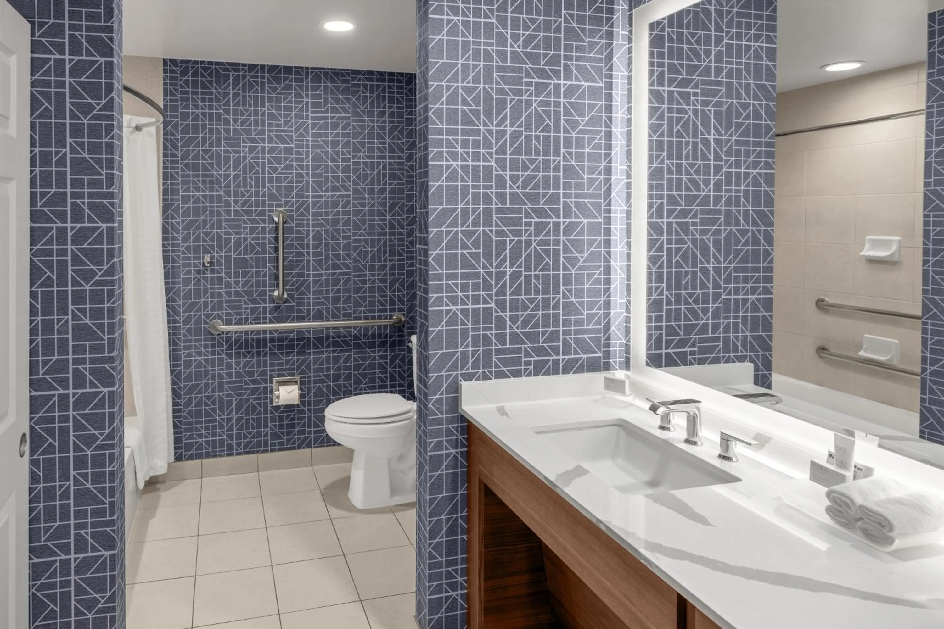 Bathroom in Homewood Suites by Hilton New Orleans