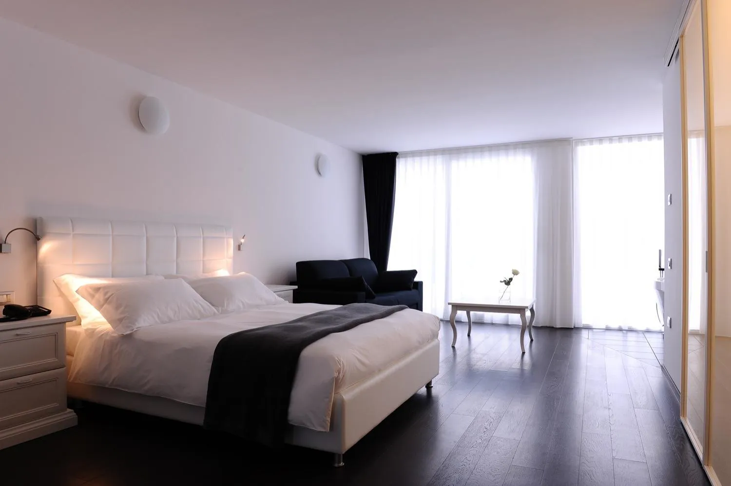 Photo of the whole room, Bed in Muu Village