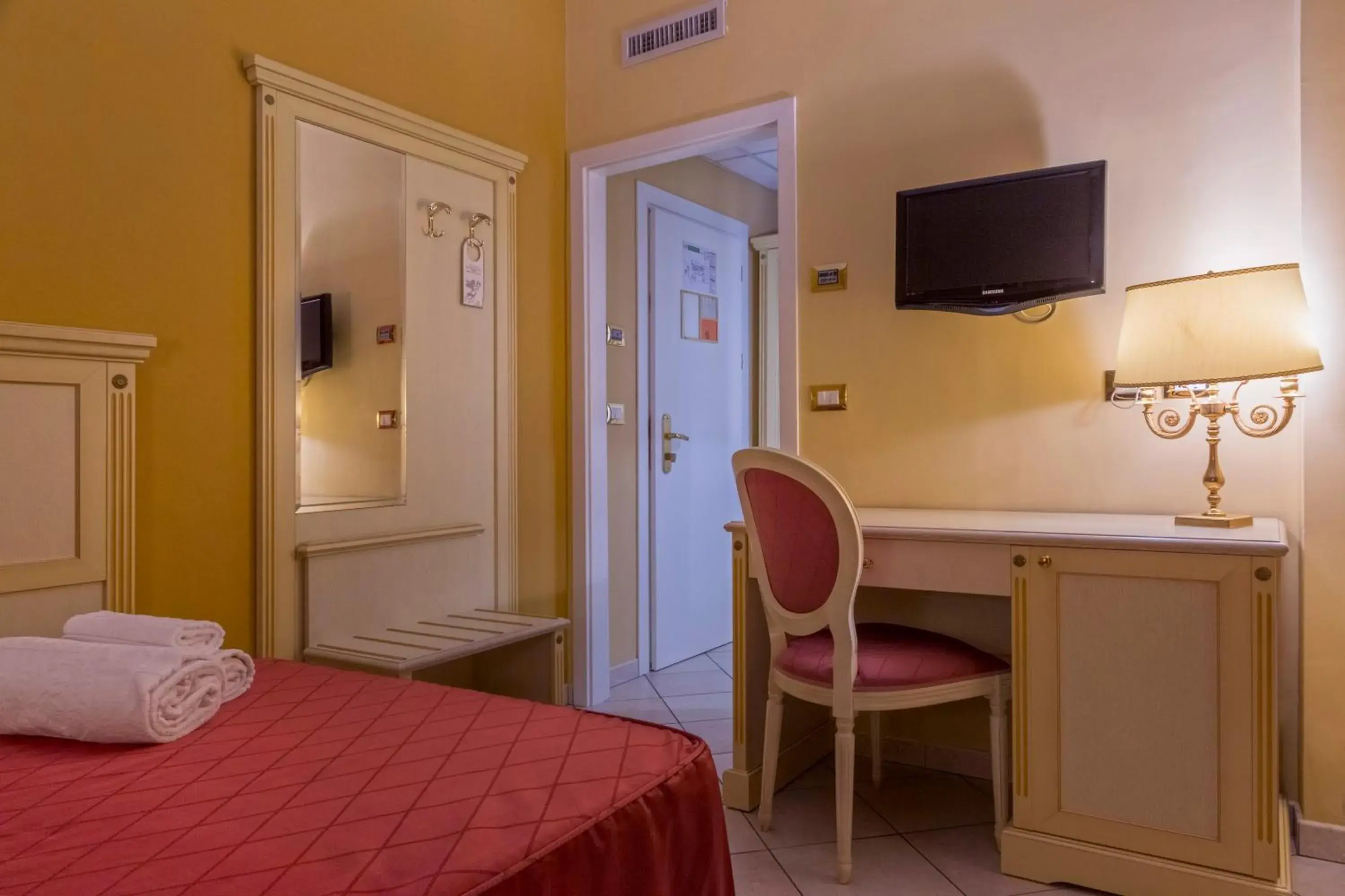 Deluxe Single Room - single occupancy in Hotel San Michele Deluxe Single Room - single occupancy in Hotel San Michele