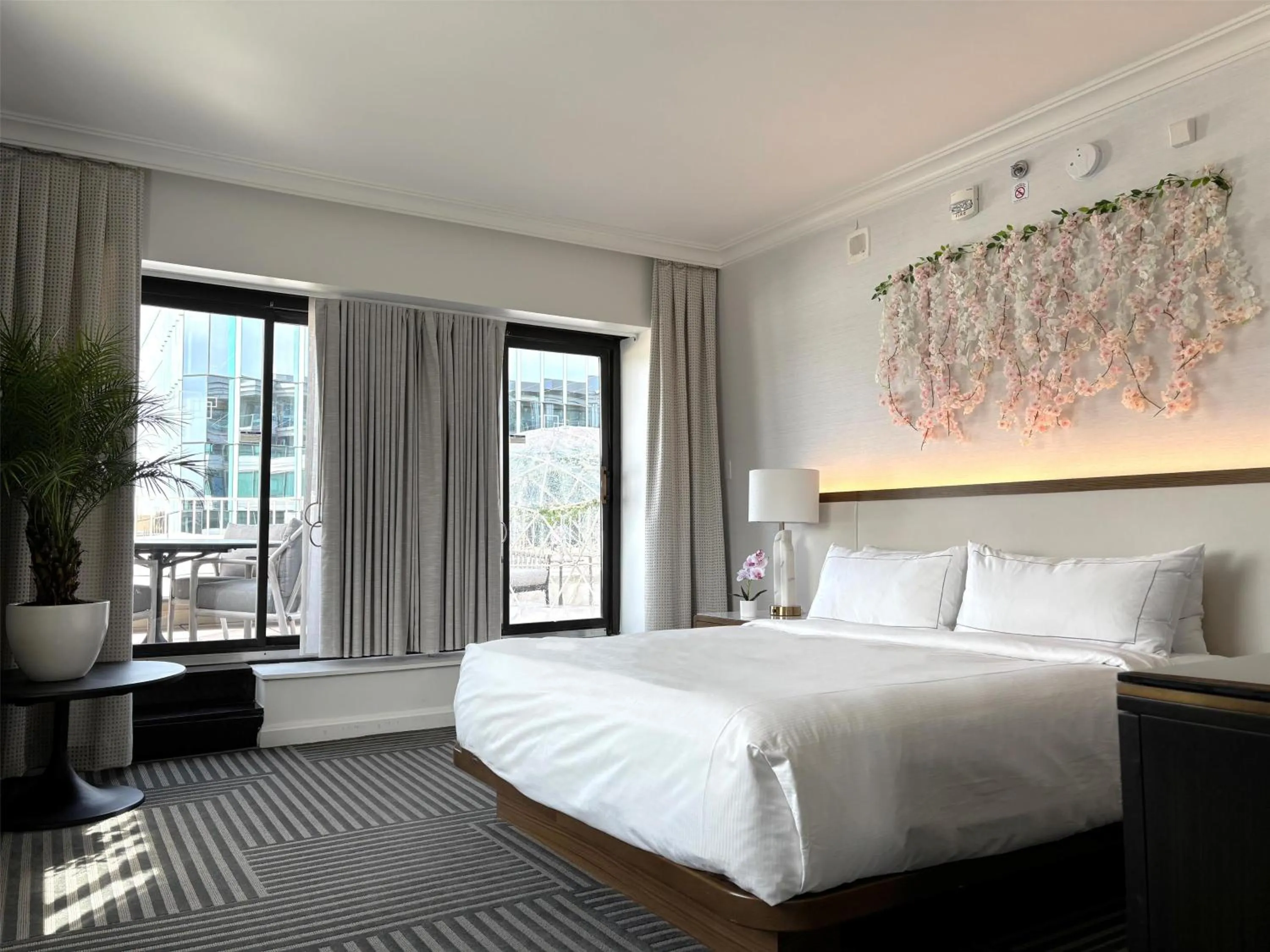 Bed in Capital Hilton