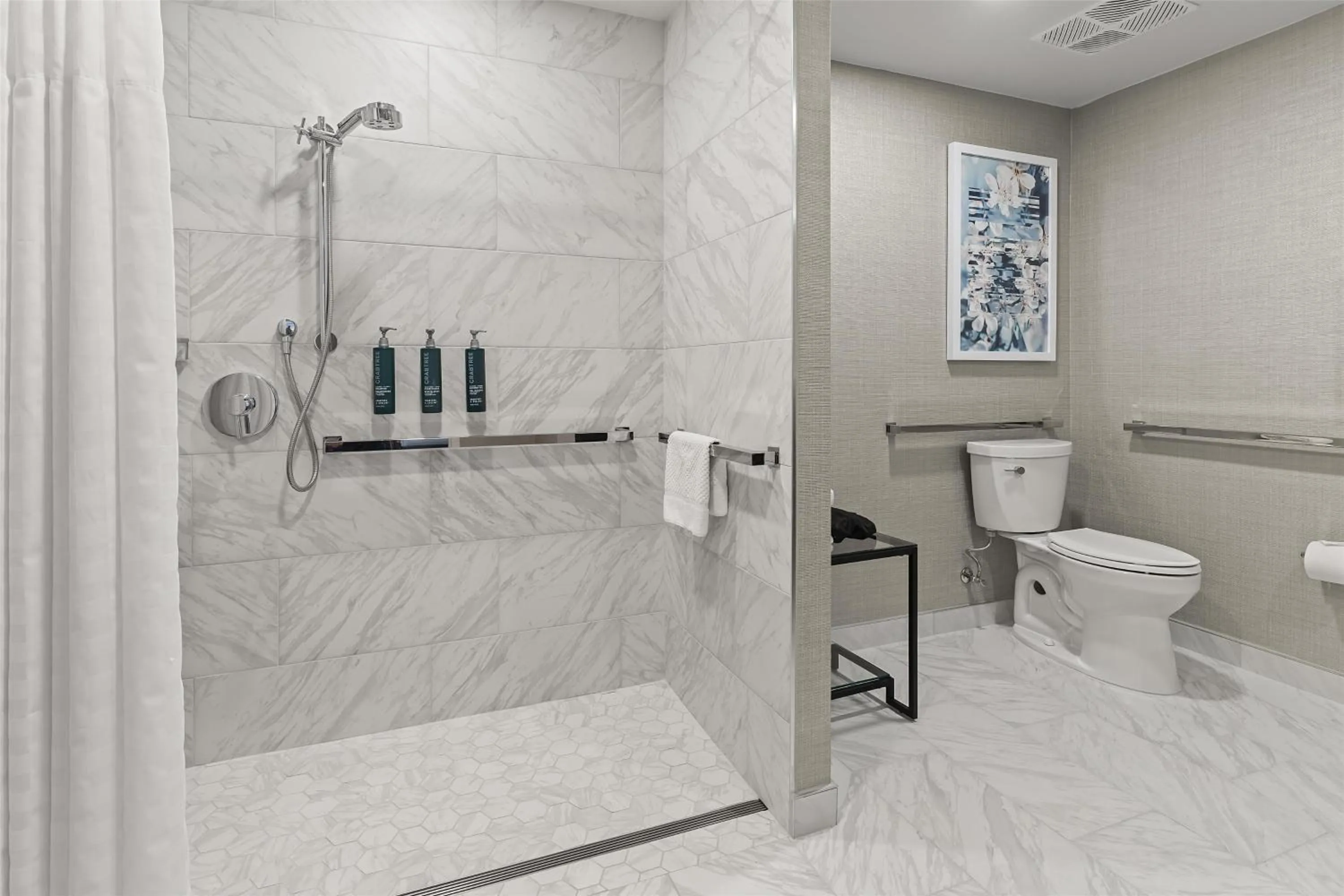 Bathroom in Capital Hilton