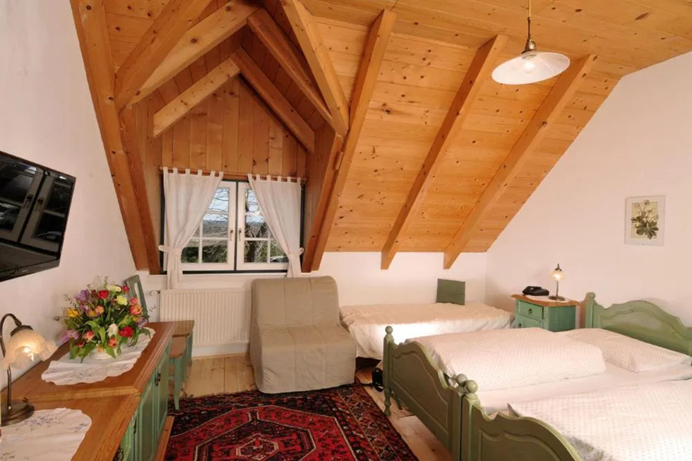 Bed in Stoffbauer GmbH