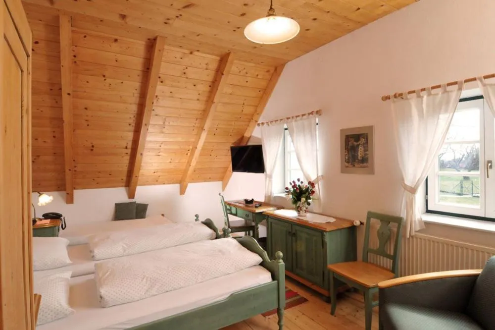 Bed in Stoffbauer GmbH