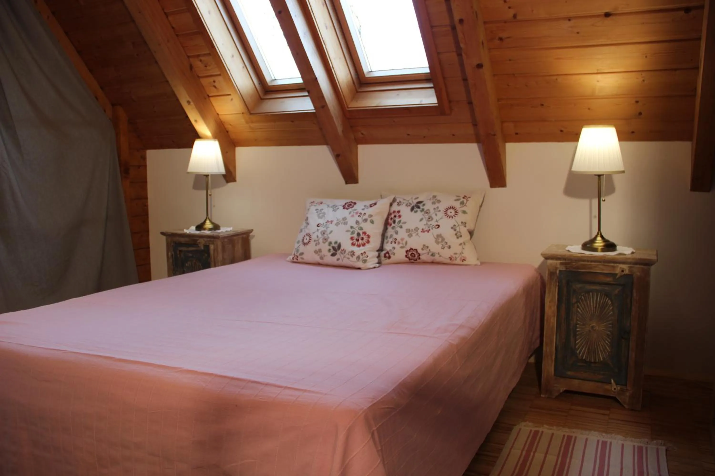 Photo of the whole room, Bed in Stoffbauer GmbH