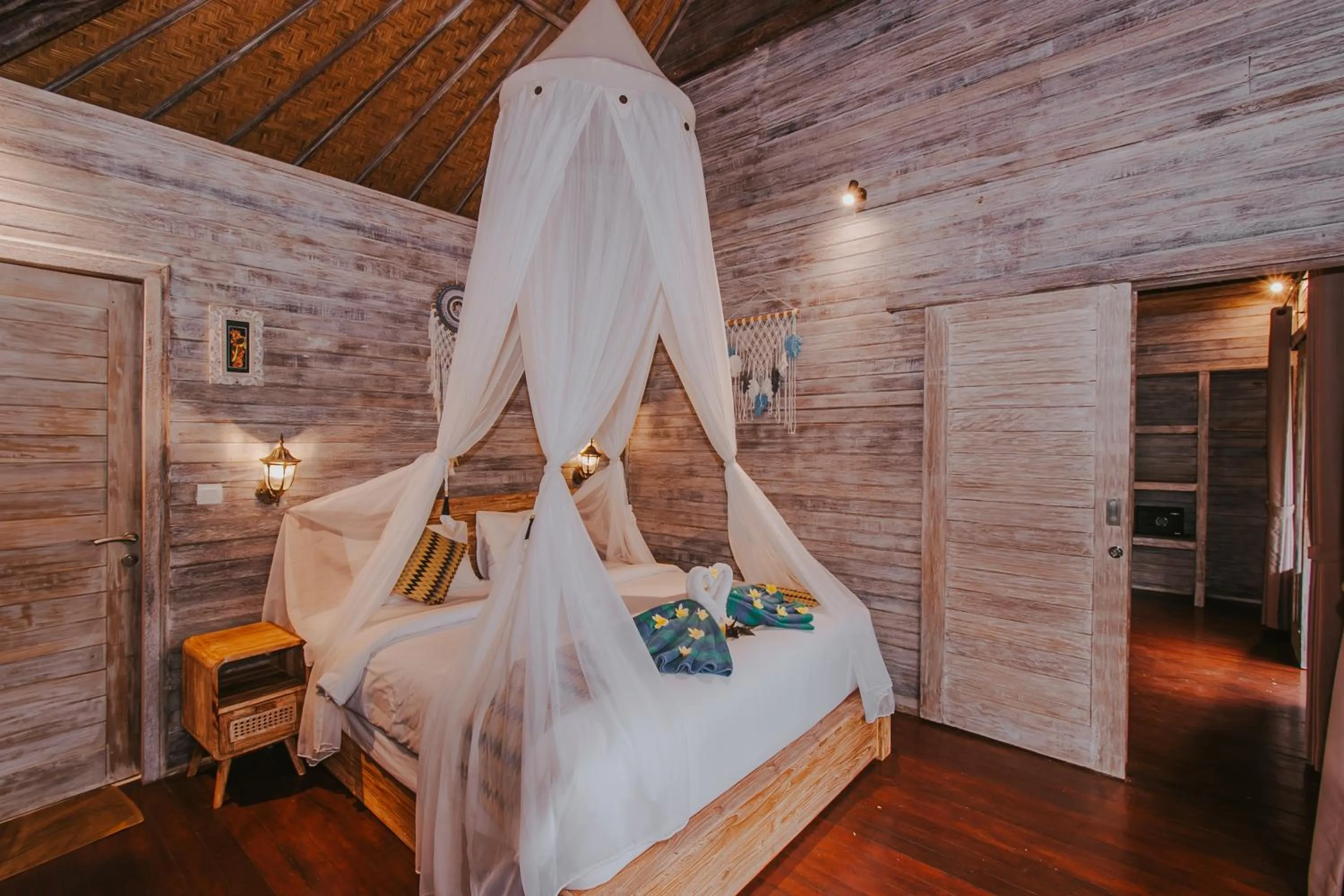 Bed in Lembongan Seaview