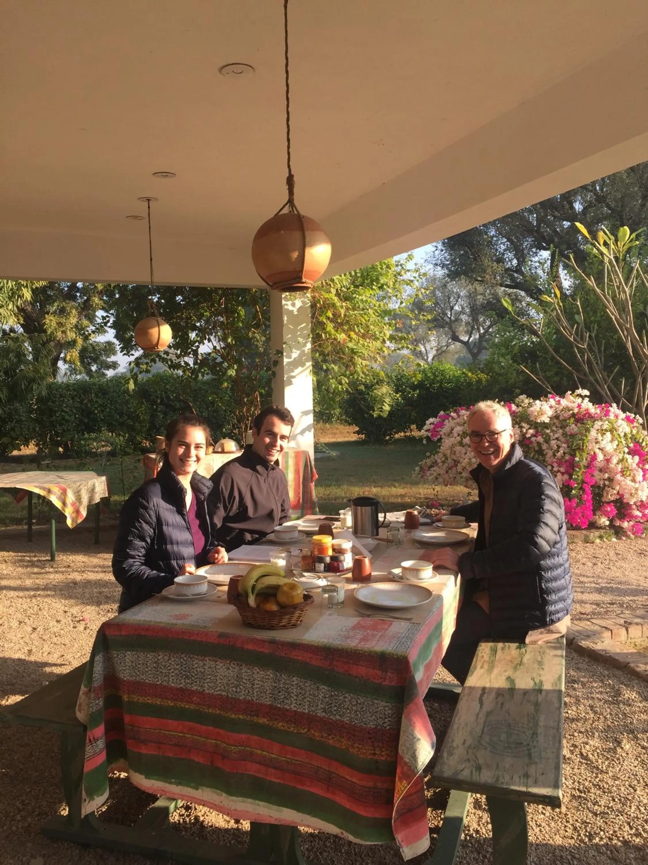 Restaurant/places to eat in Savista Retreat