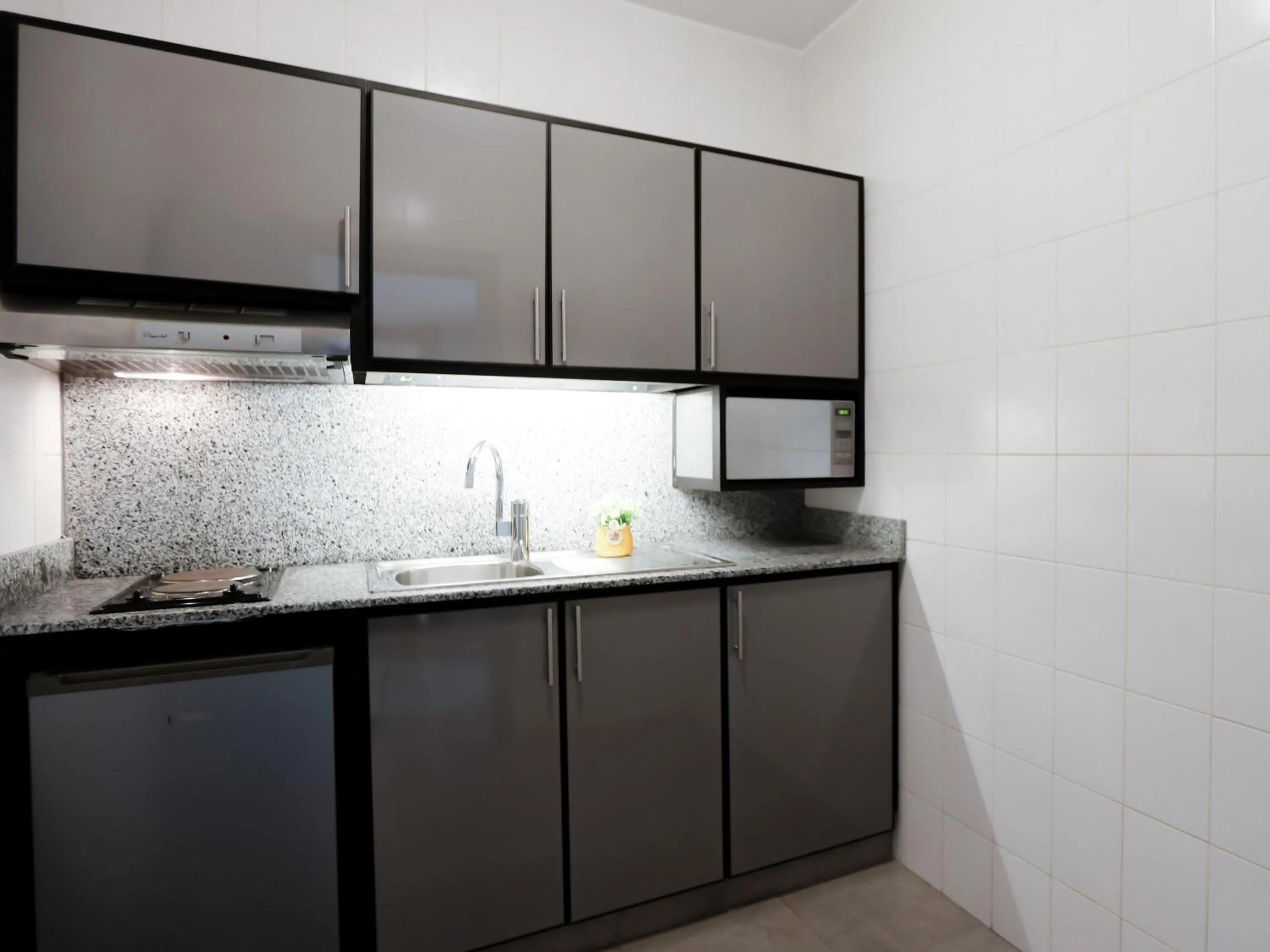 Kitchen or kitchenette in La Vida Suite