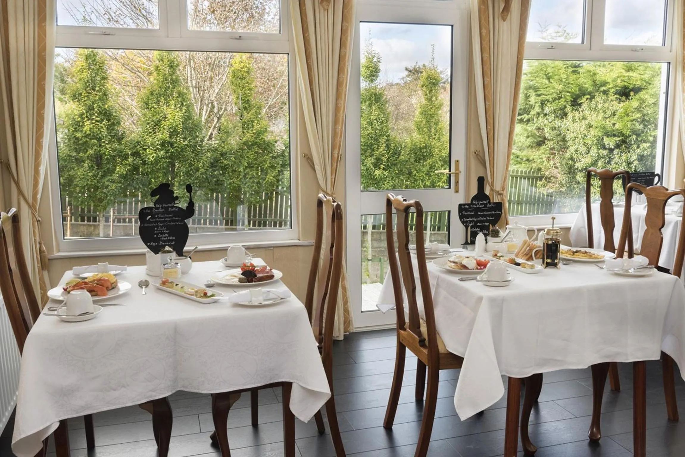 Dining area in Kilbree House B&B