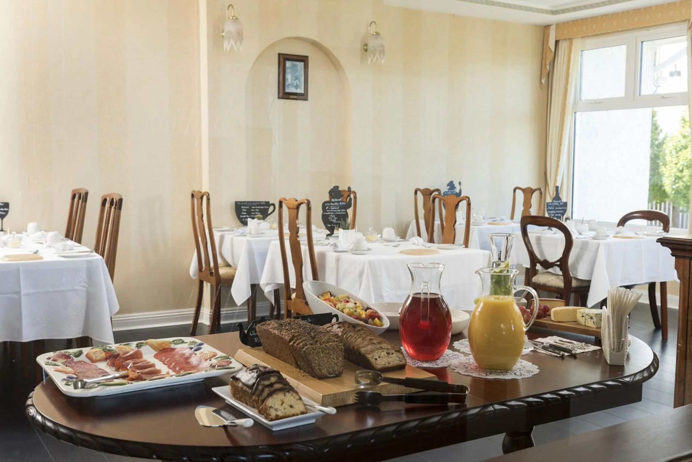 Dining area in Kilbree House B&B
