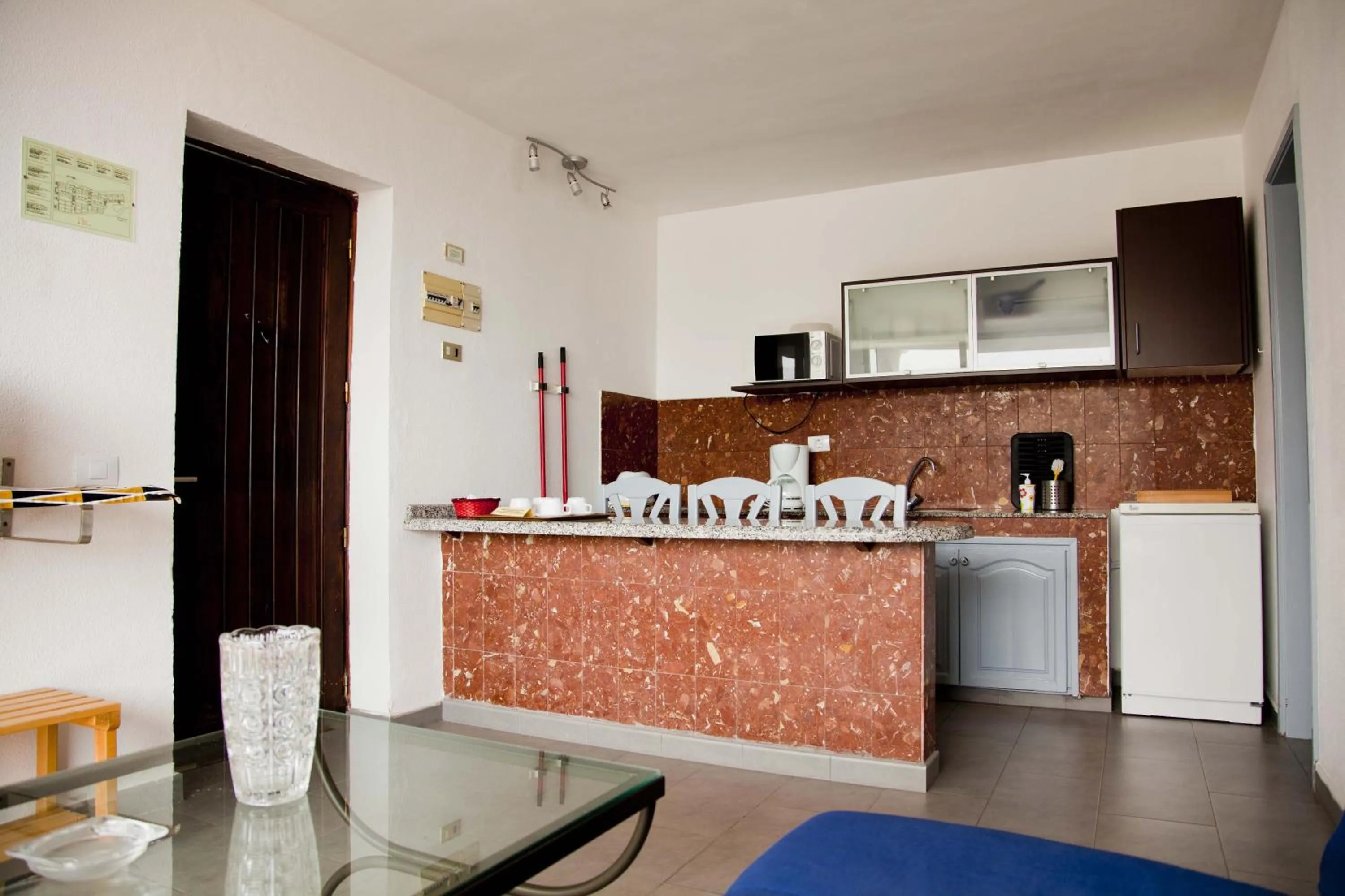 Kitchen or kitchenette in Apartamentos Miriam