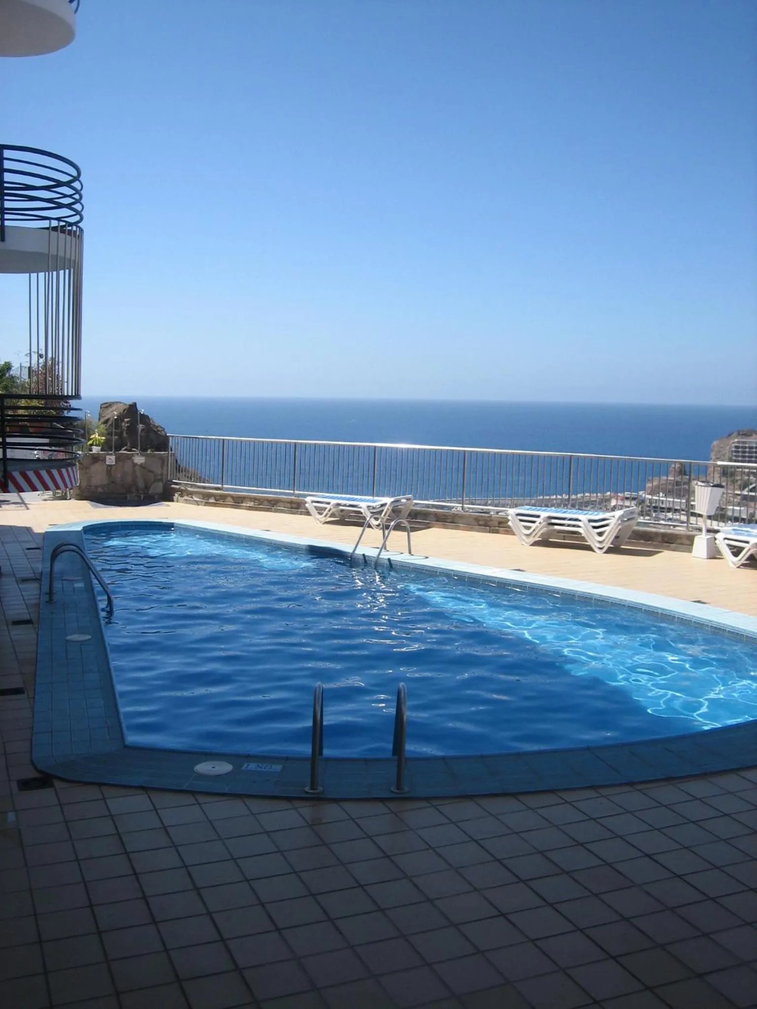 Swimming pool in Apartamentos Miriam