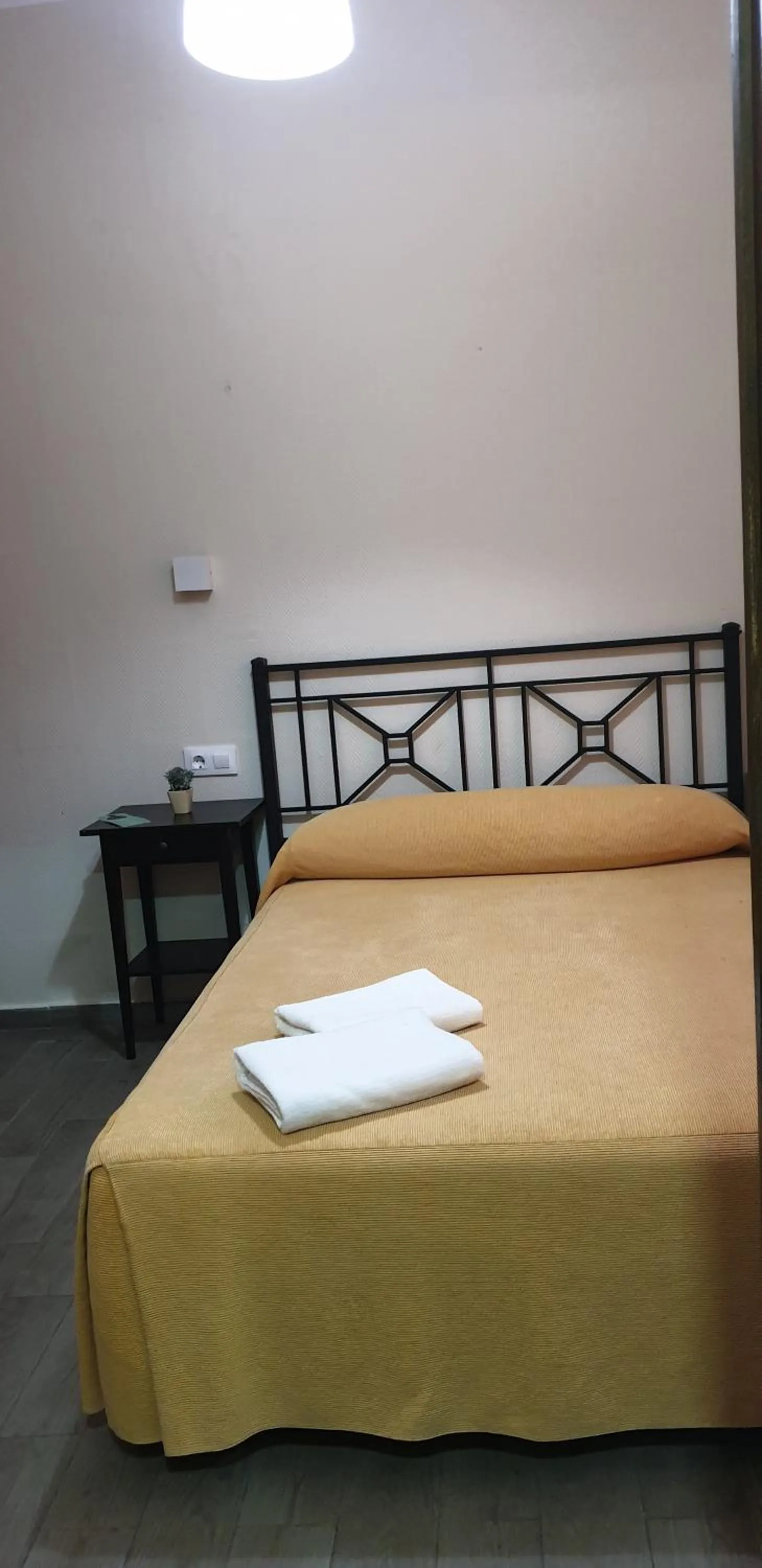 Bed in Pension Catedral