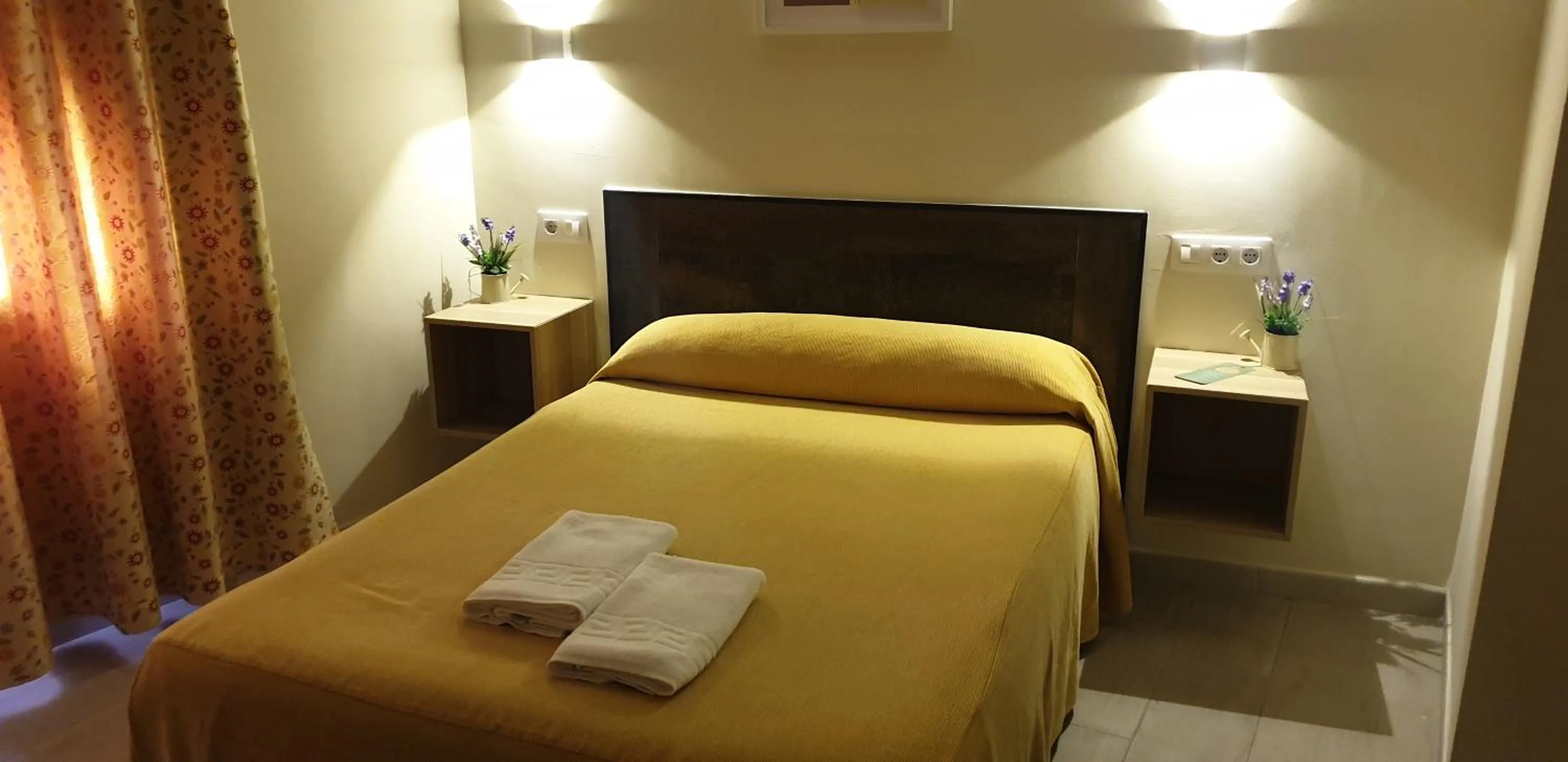 Bed in Pension Catedral