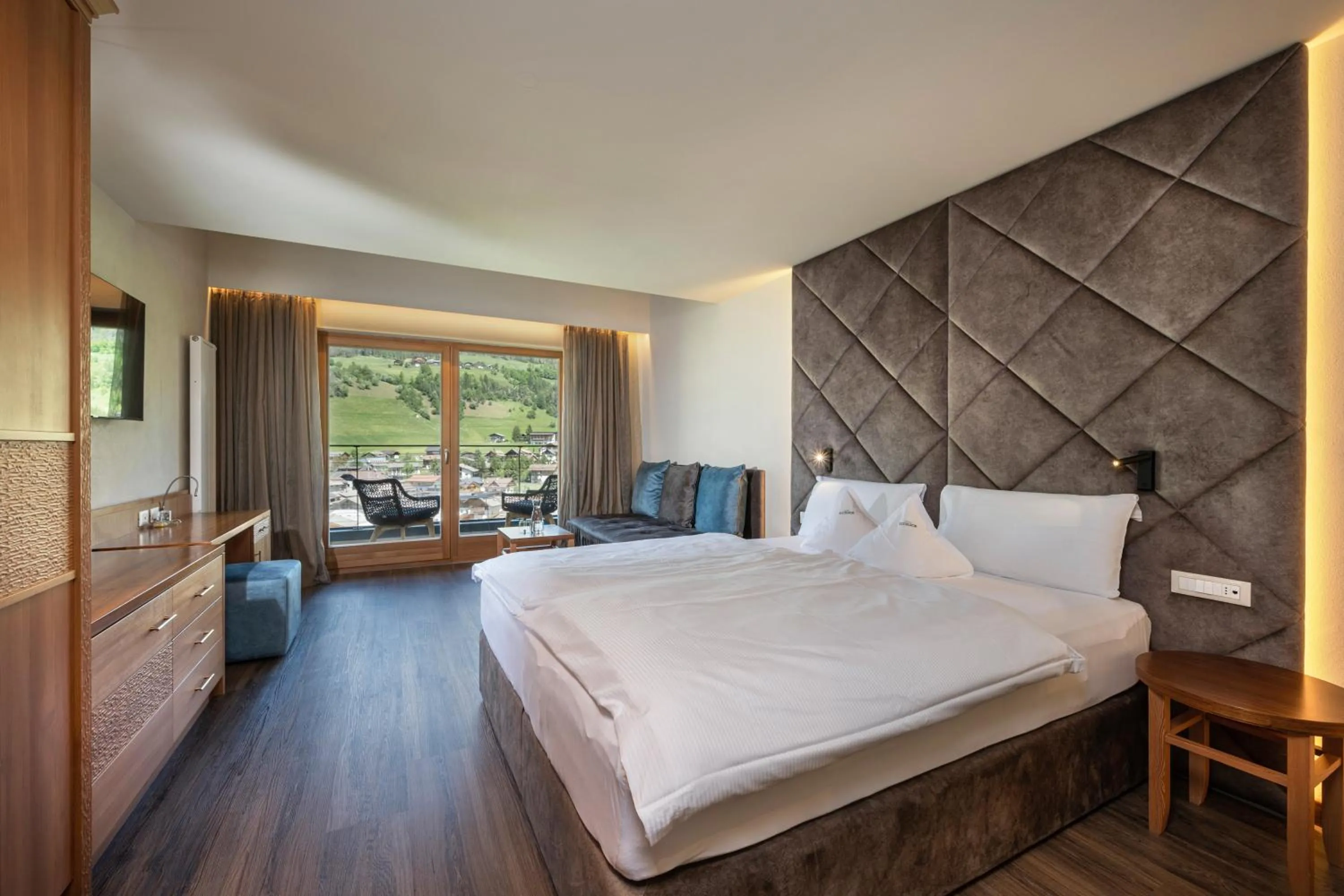 Bed in Excelsior Dolomites Life Resort