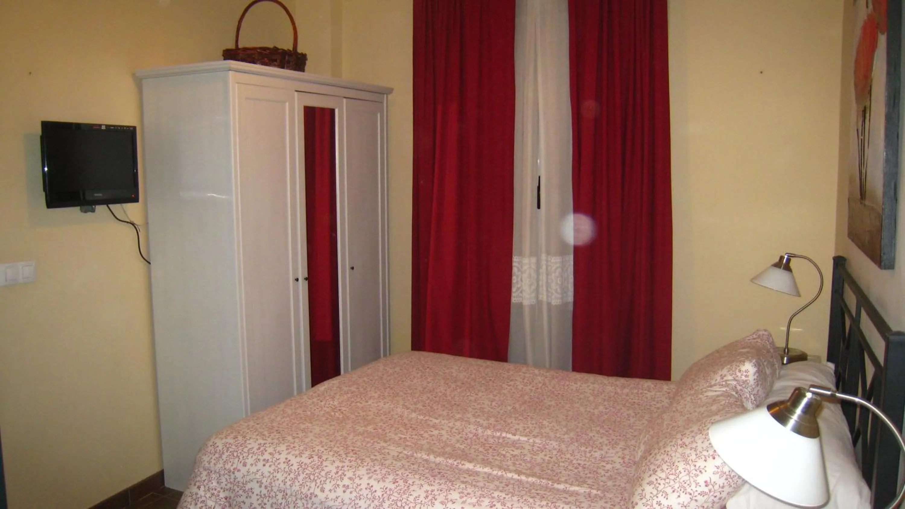 Bed in Pensión La Montoreña